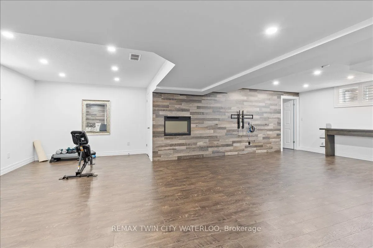 39 Deer Creek Street