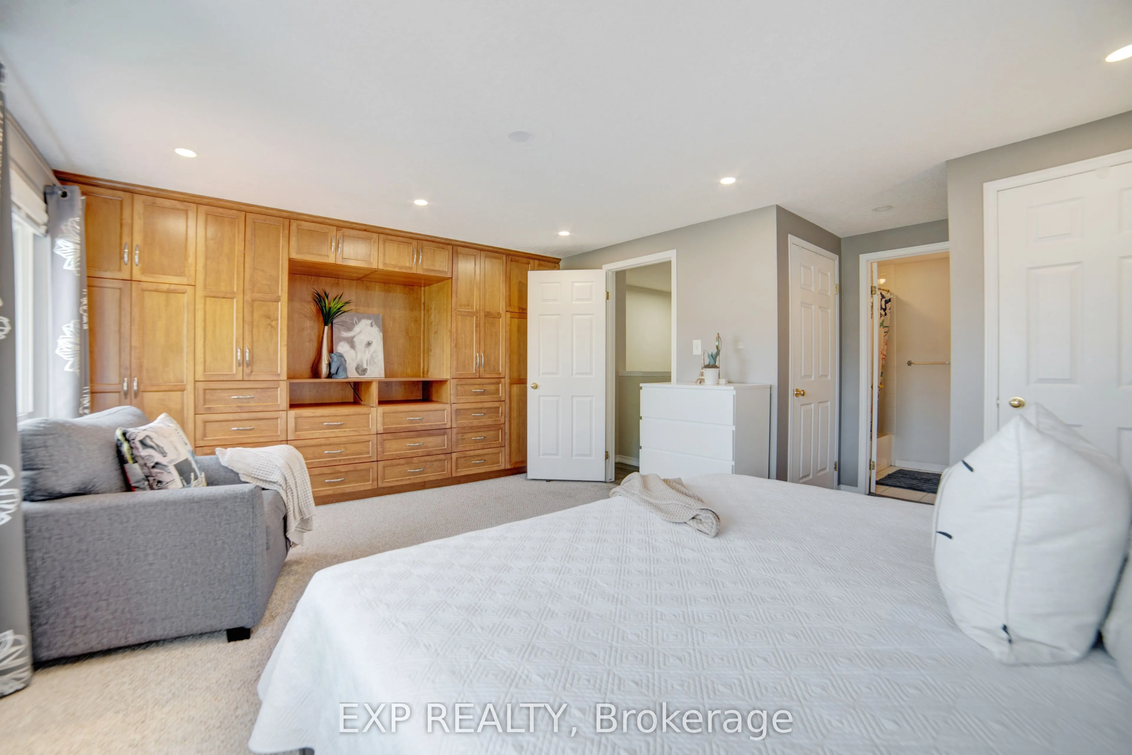 30 Bryan Court W, #26