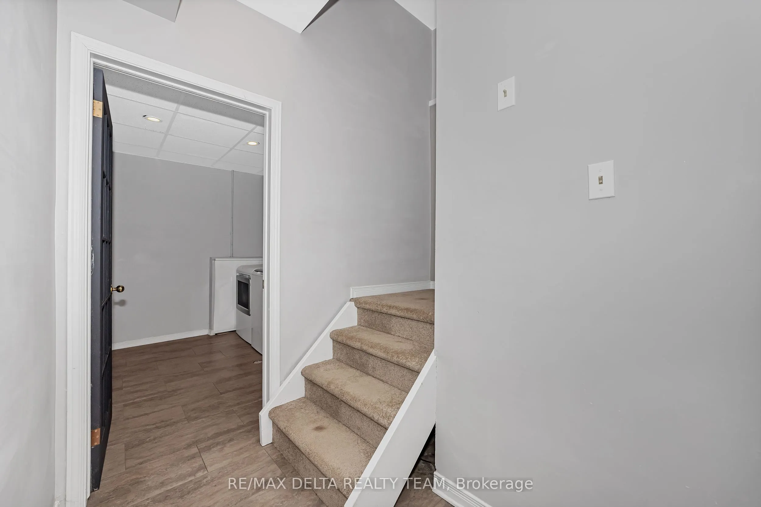 1423 Caravel Crescent