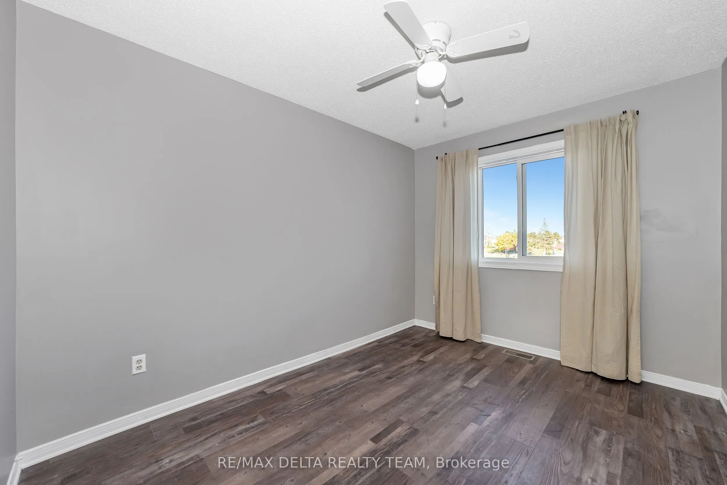 1423 Caravel Crescent