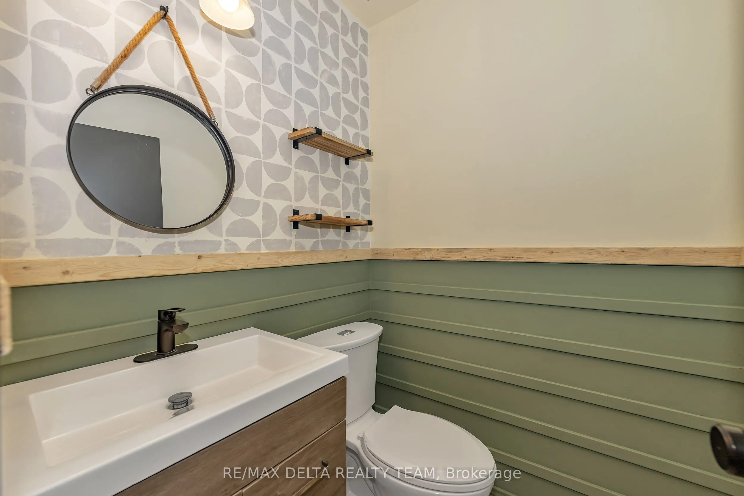 1423 Caravel Crescent