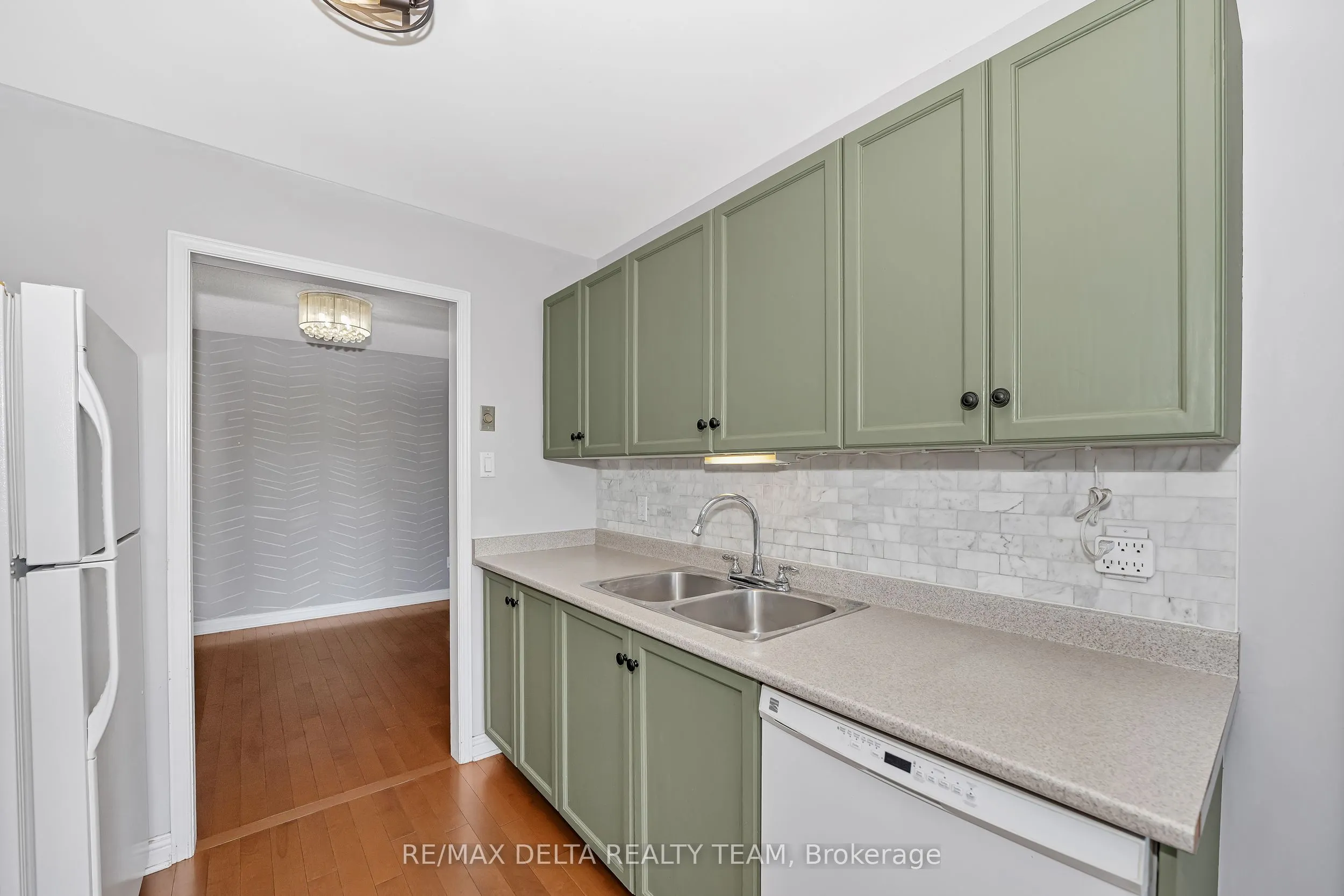 1423 Caravel Crescent