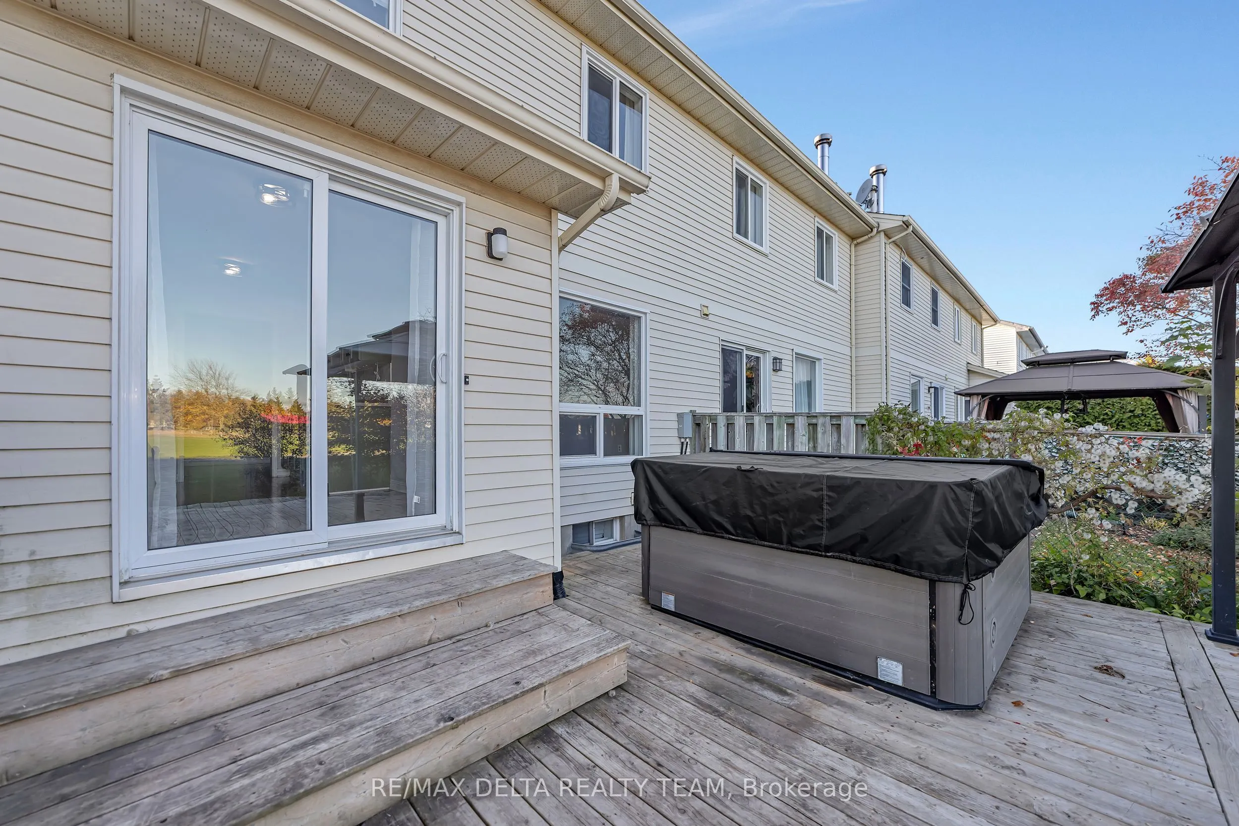 1423 Caravel Crescent