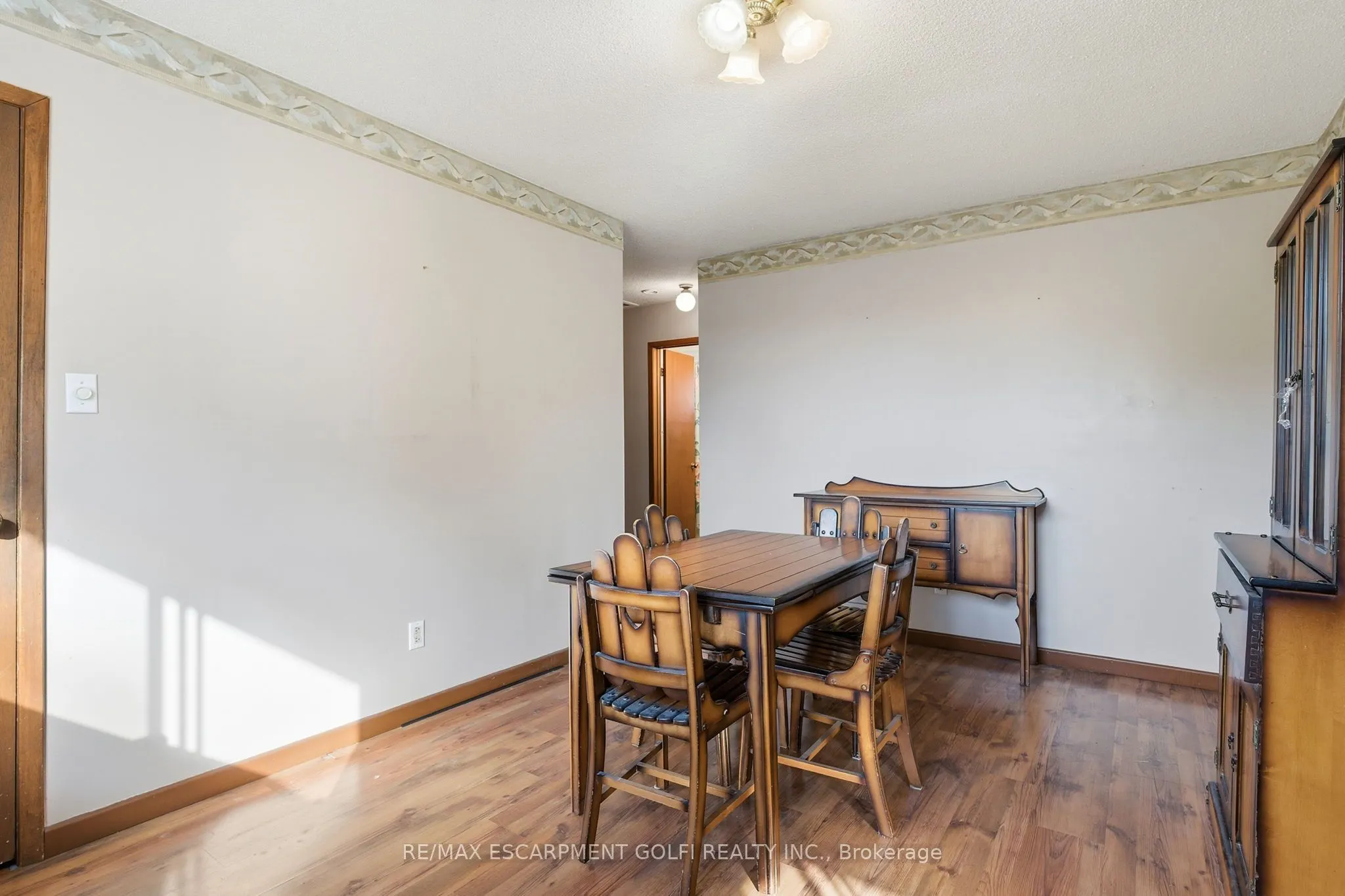 7385 North Dorset Place