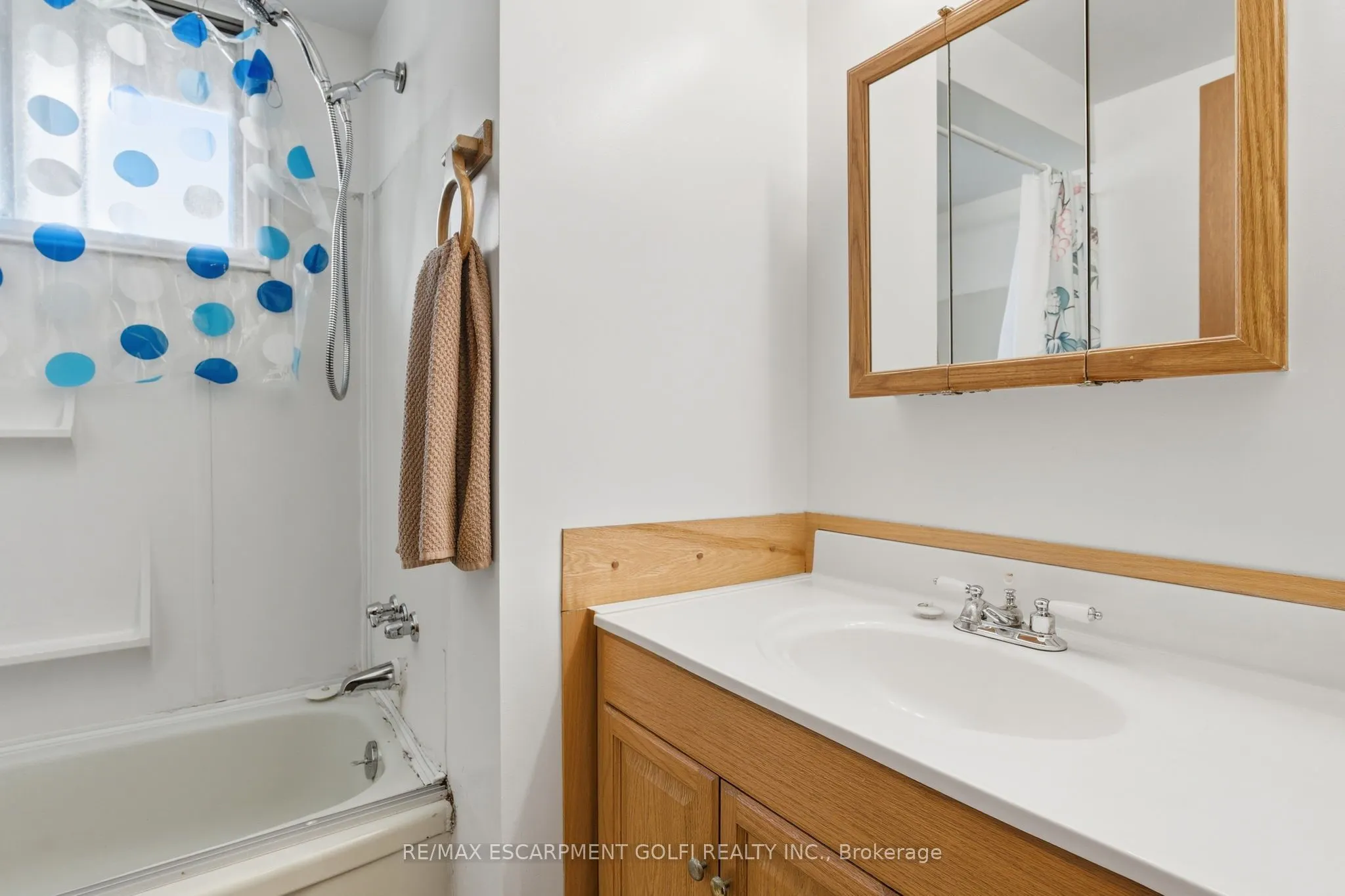 7385 North Dorset Place