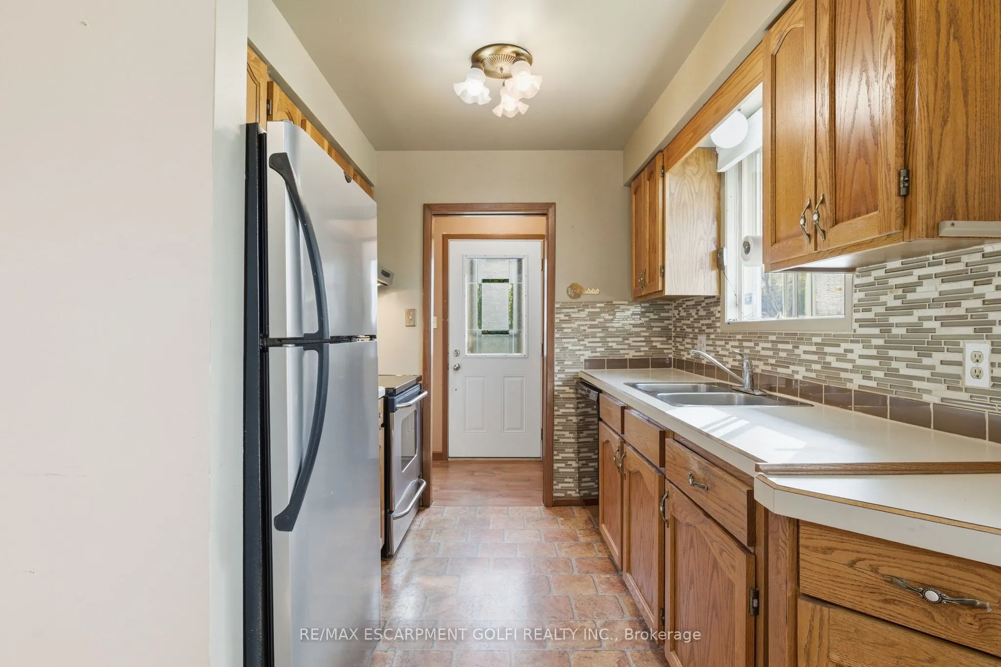 7385 North Dorset Place