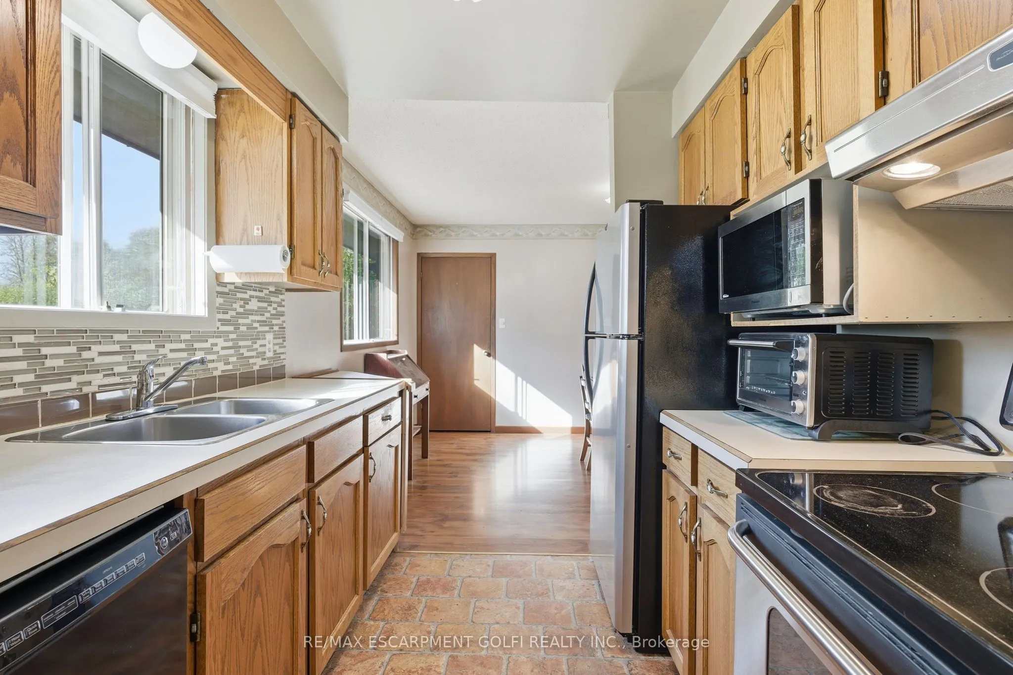 7385 North Dorset Place