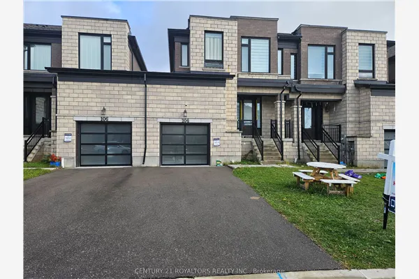 104 Huntingford Trail