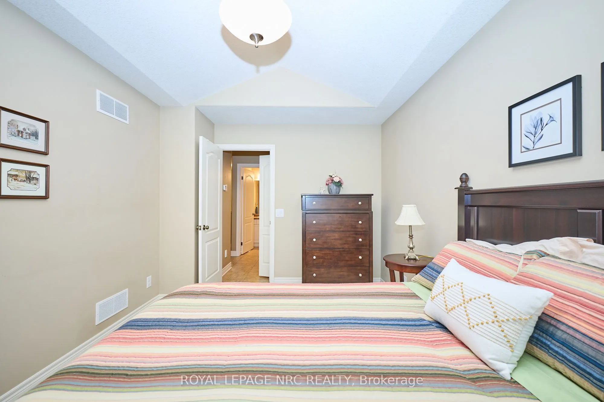 603 Welland Avenue, #8