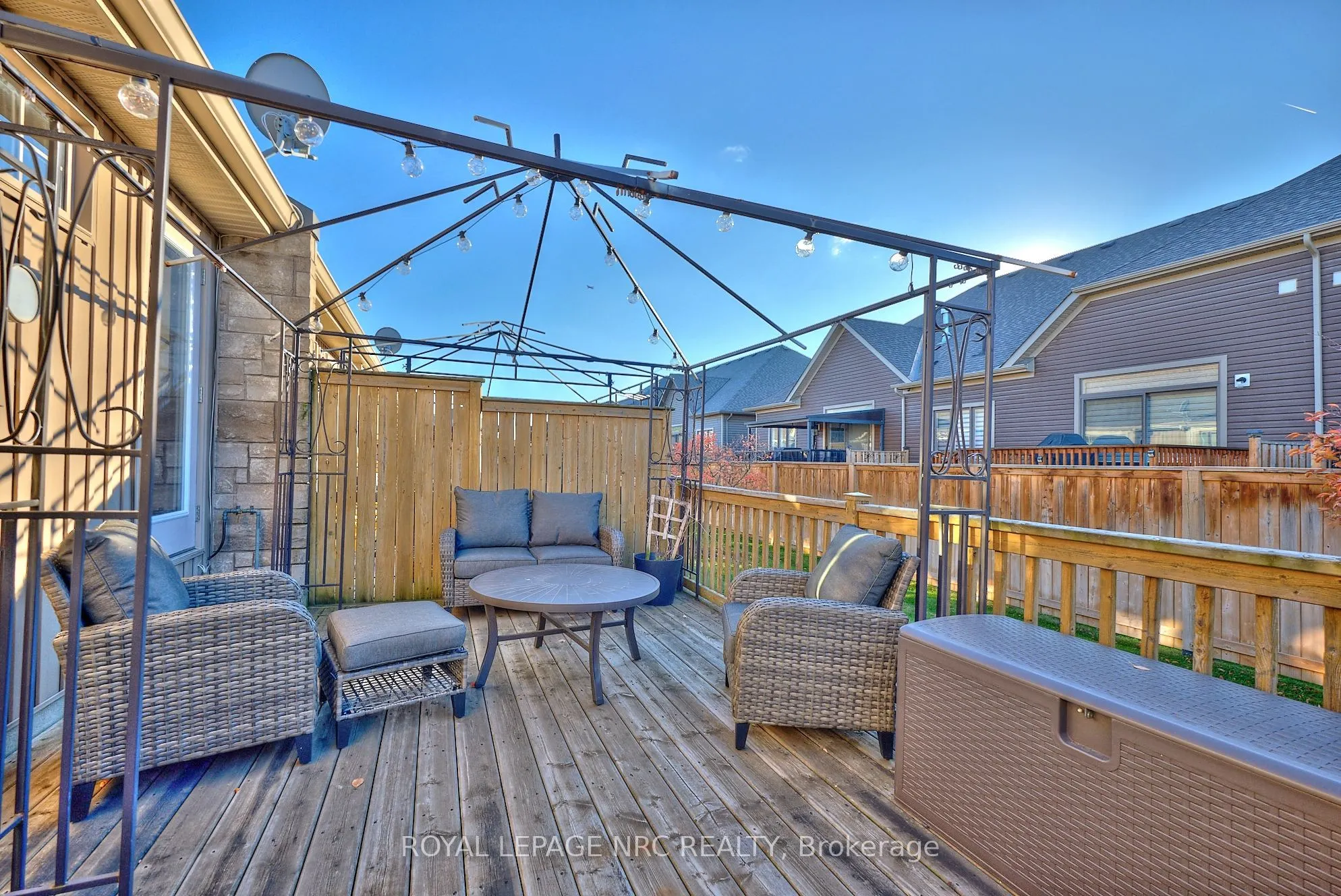 603 Welland Avenue, #8