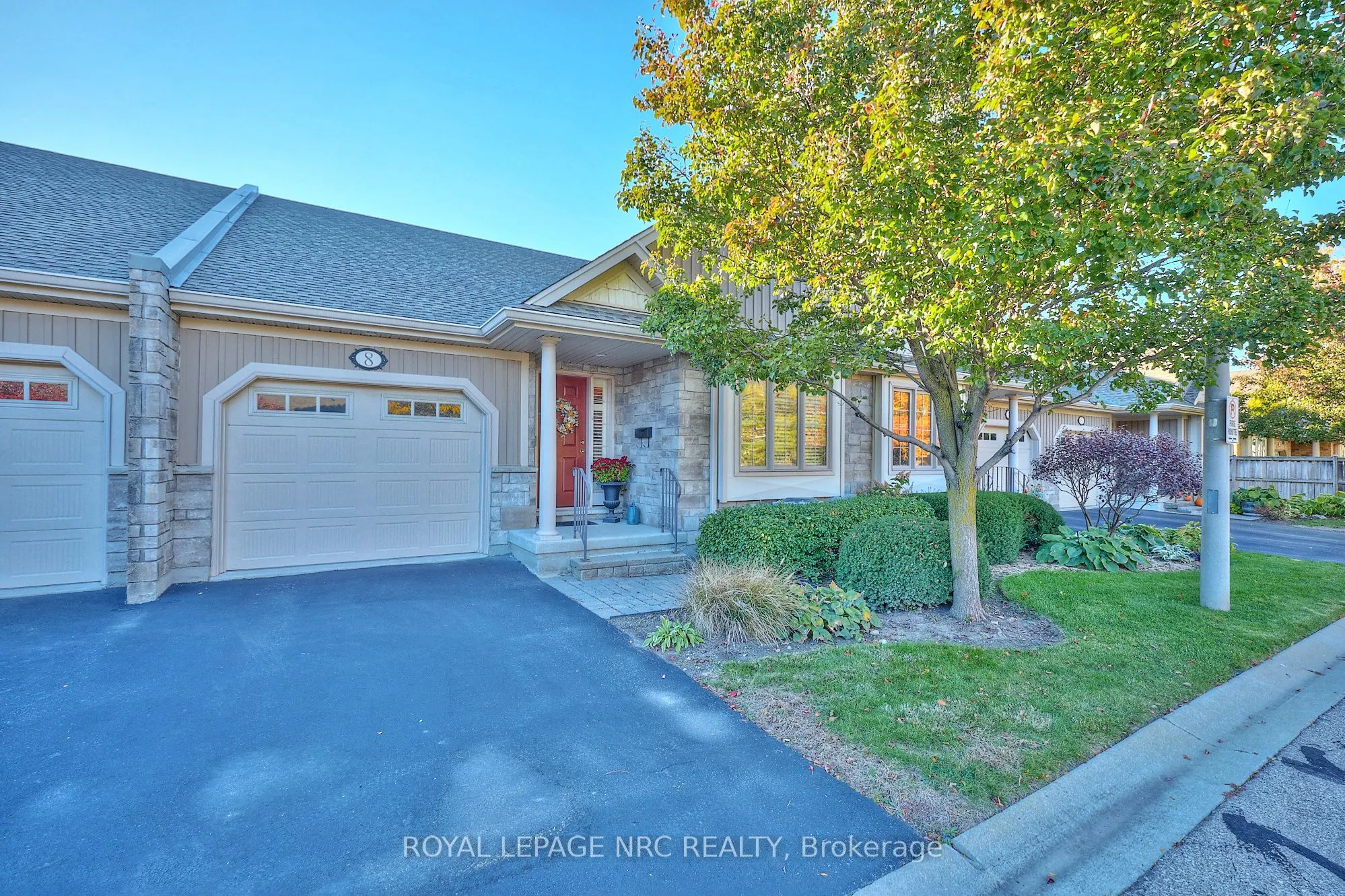 603 Welland Avenue, #8