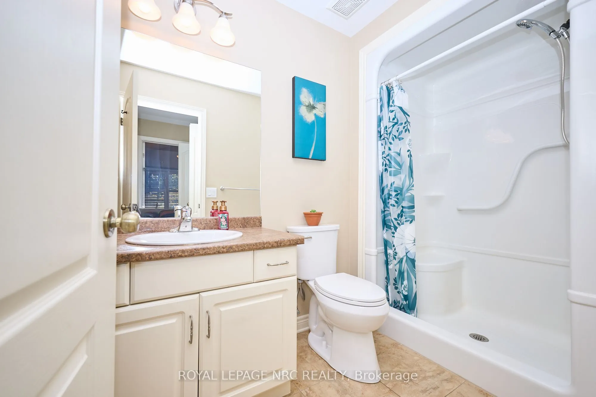 603 Welland Avenue, #8