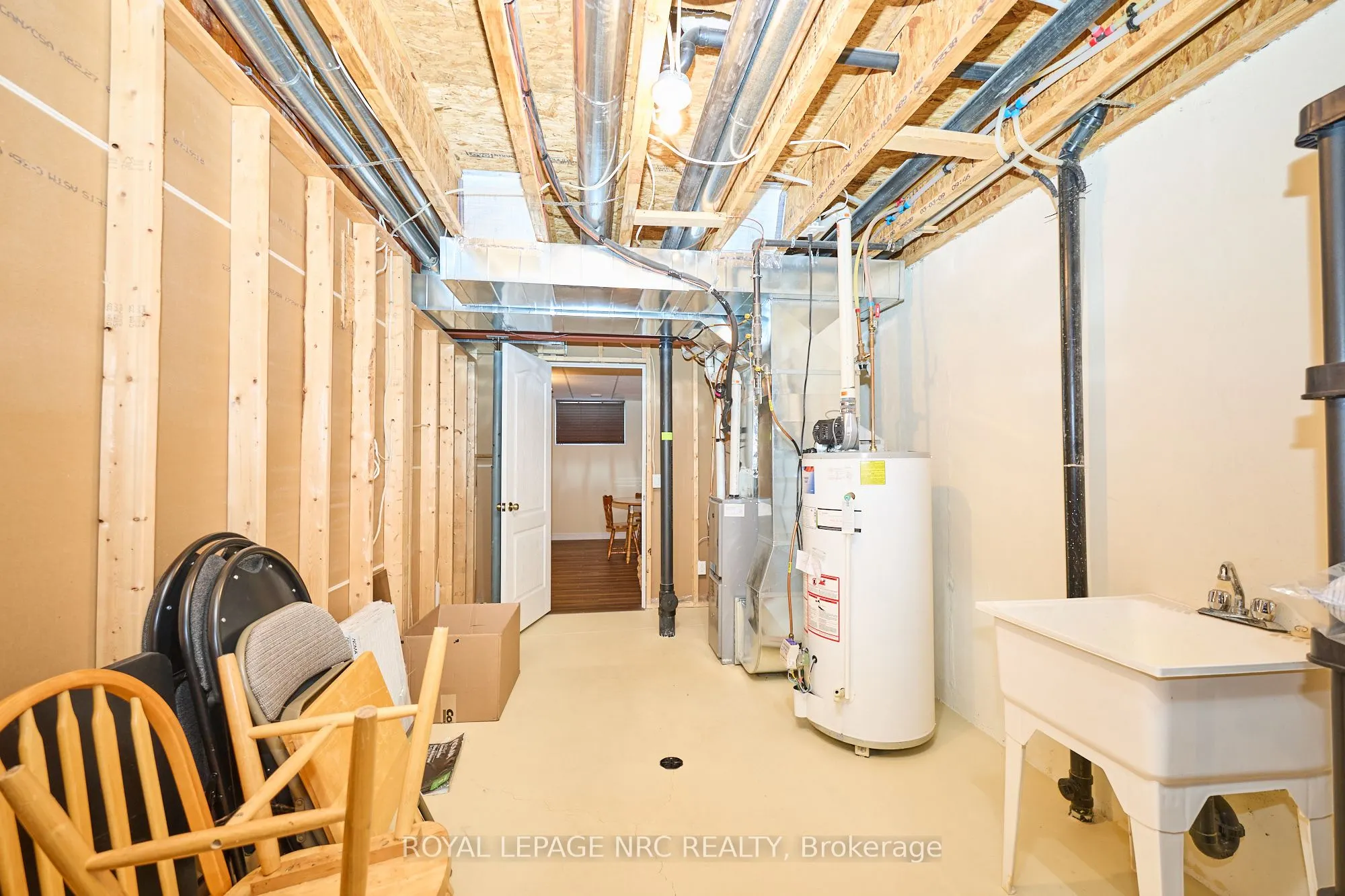 603 Welland Avenue, #8