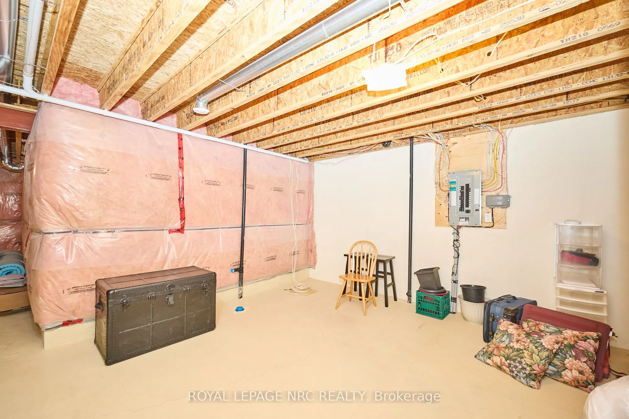 603 Welland Avenue, #8