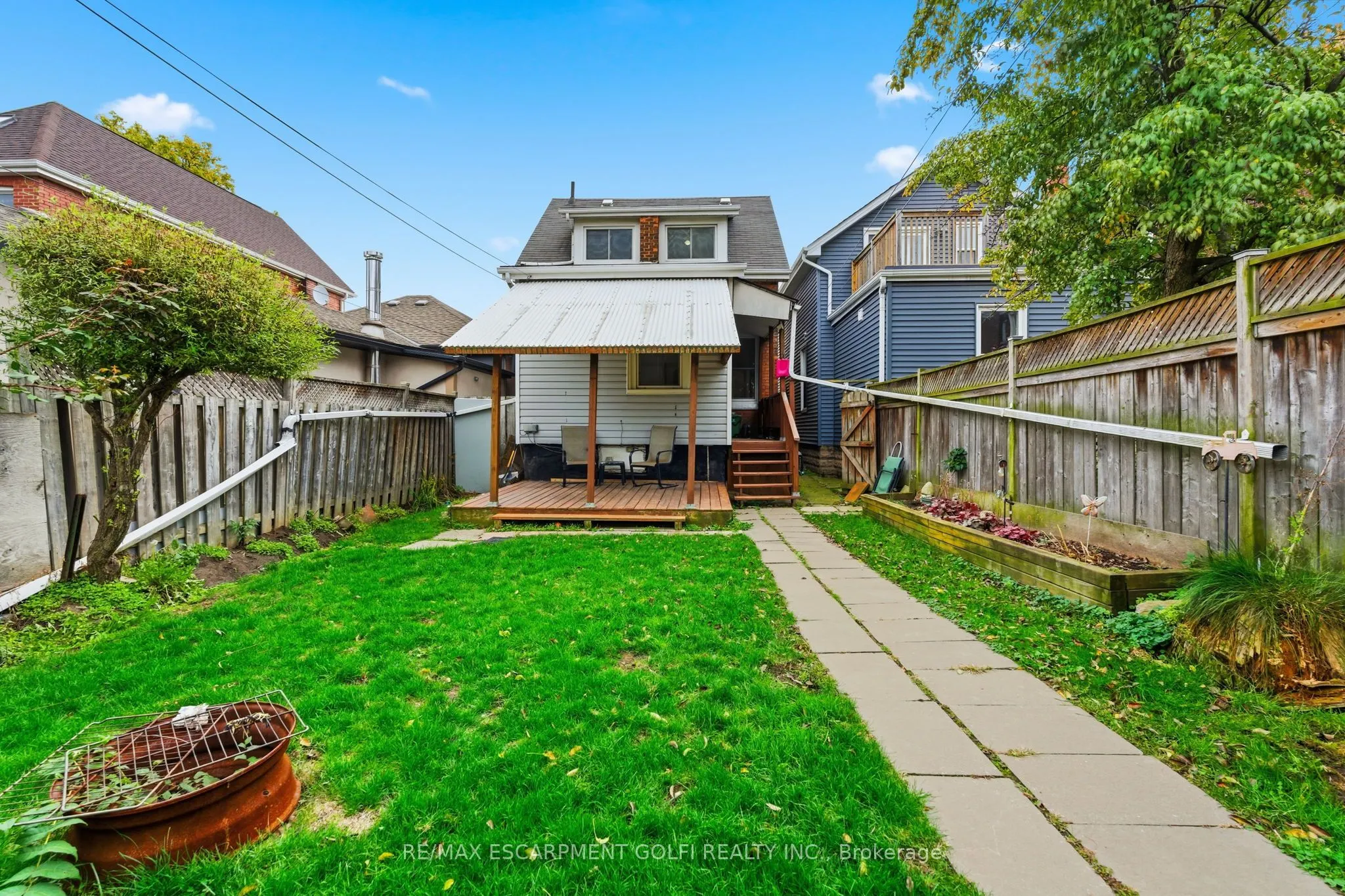 217 Emerald Street N