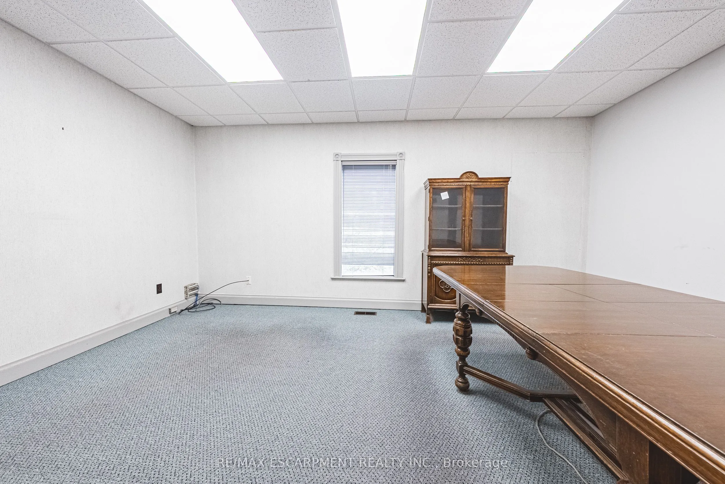 120 Catharine Street S