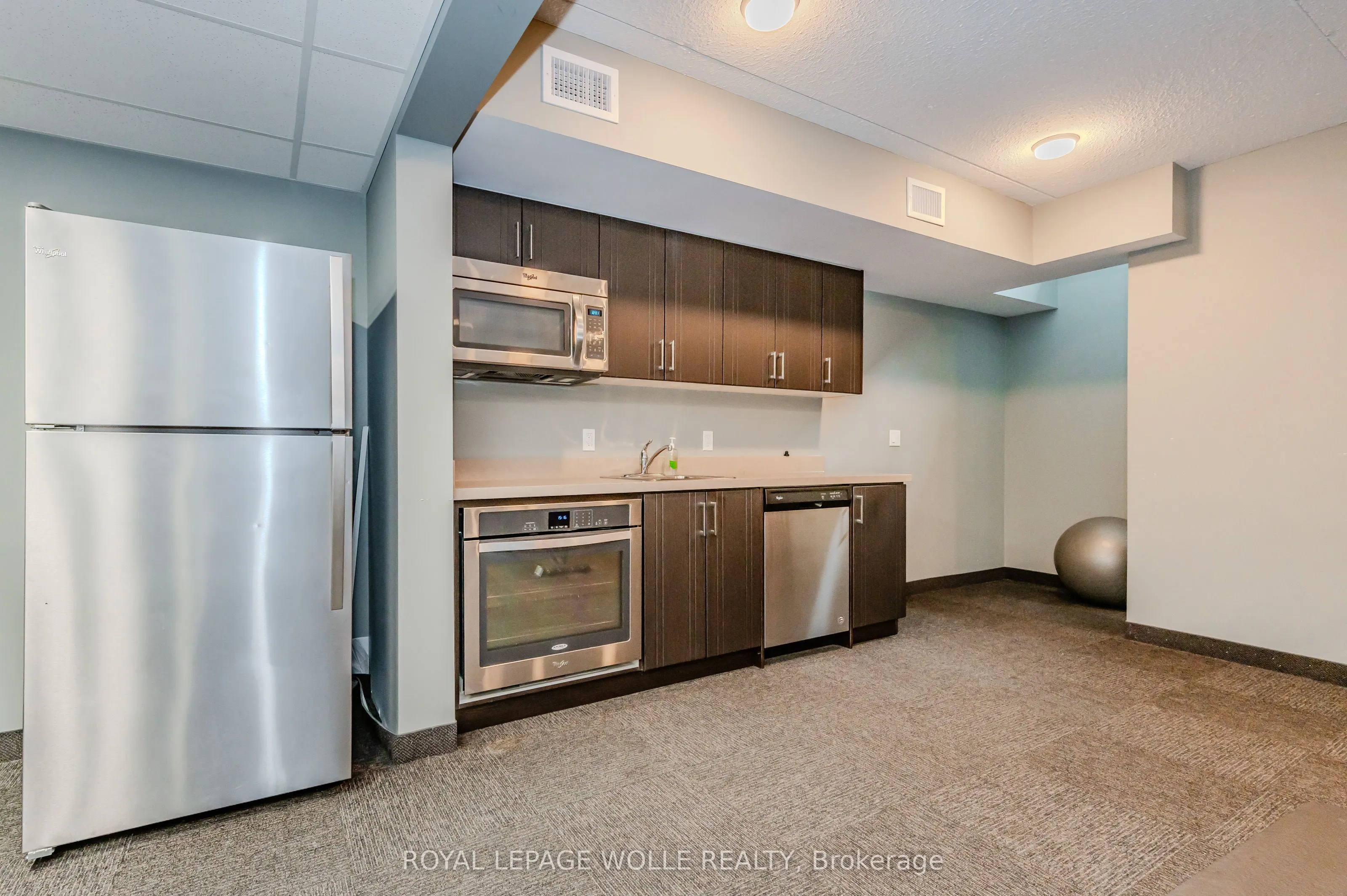 321 Spruce Street S, #207