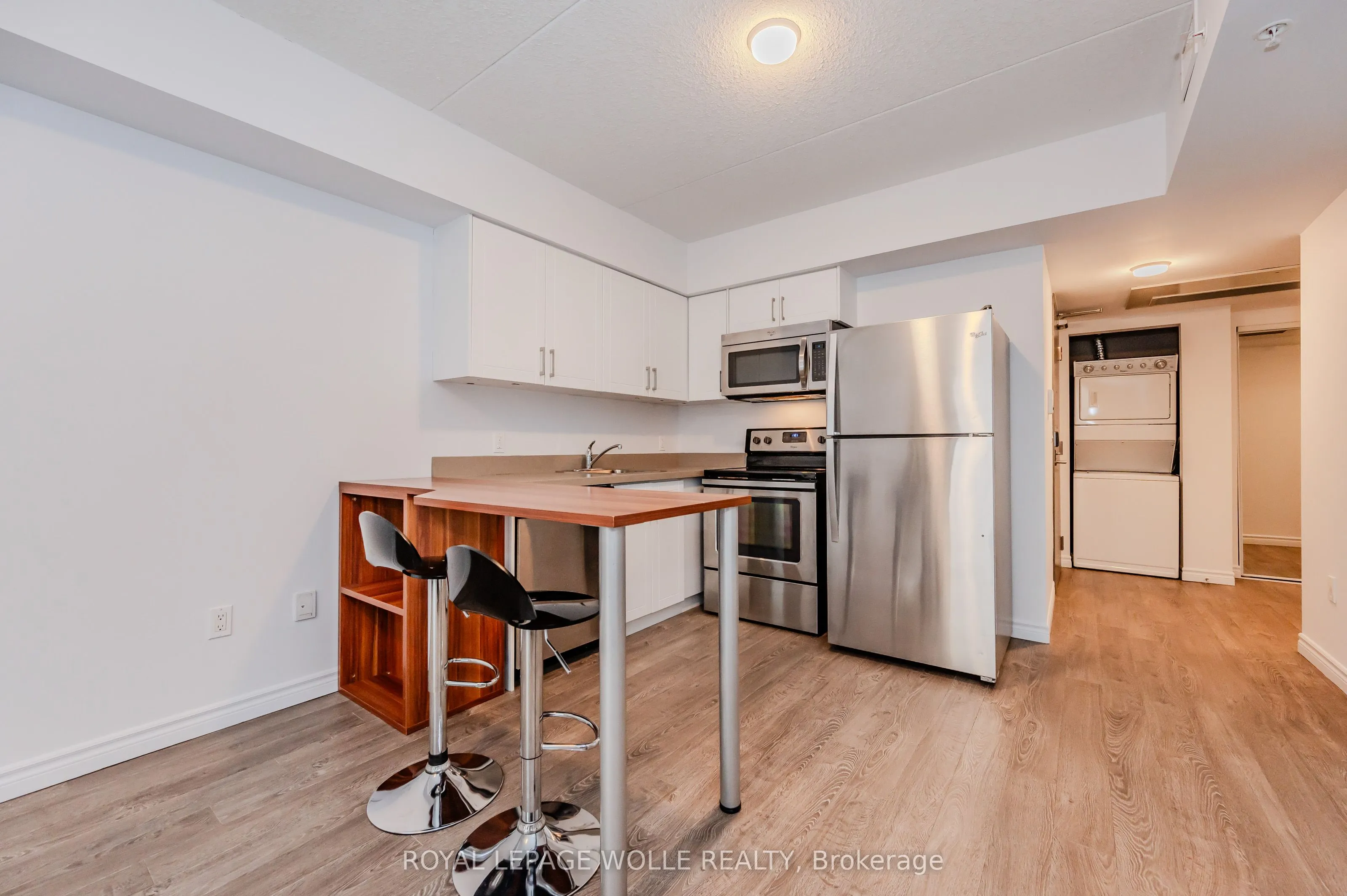 321 Spruce Street S, #207