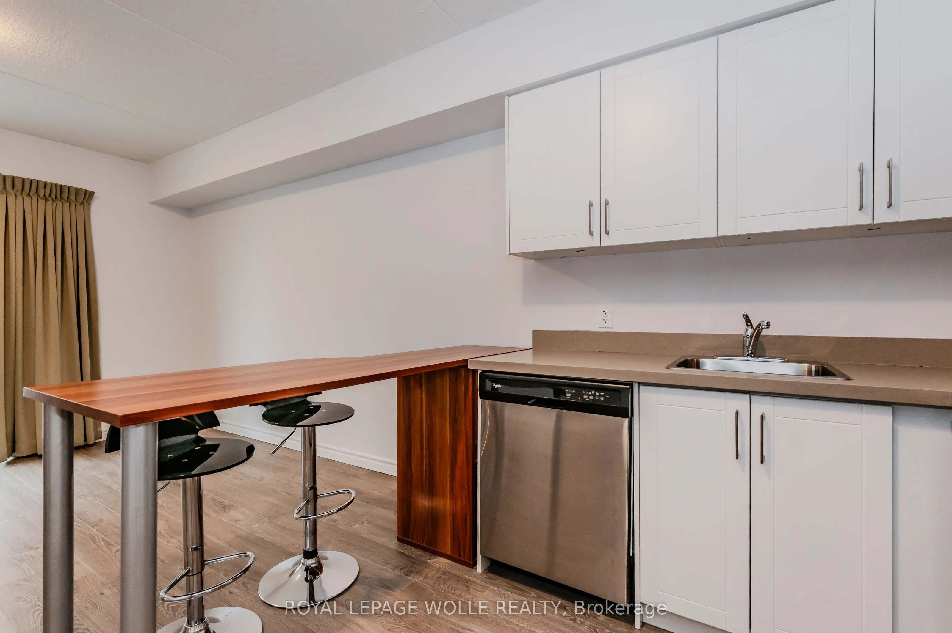 321 Spruce Street S, #207