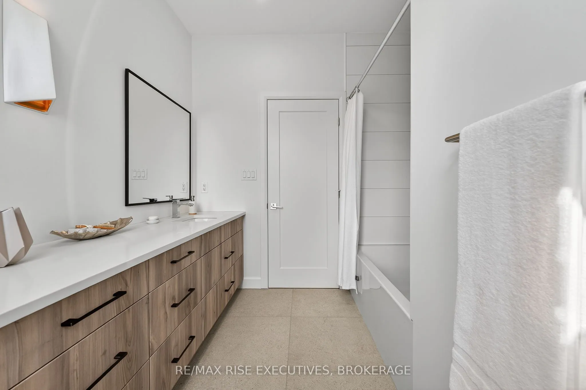 158 Summerside Drive