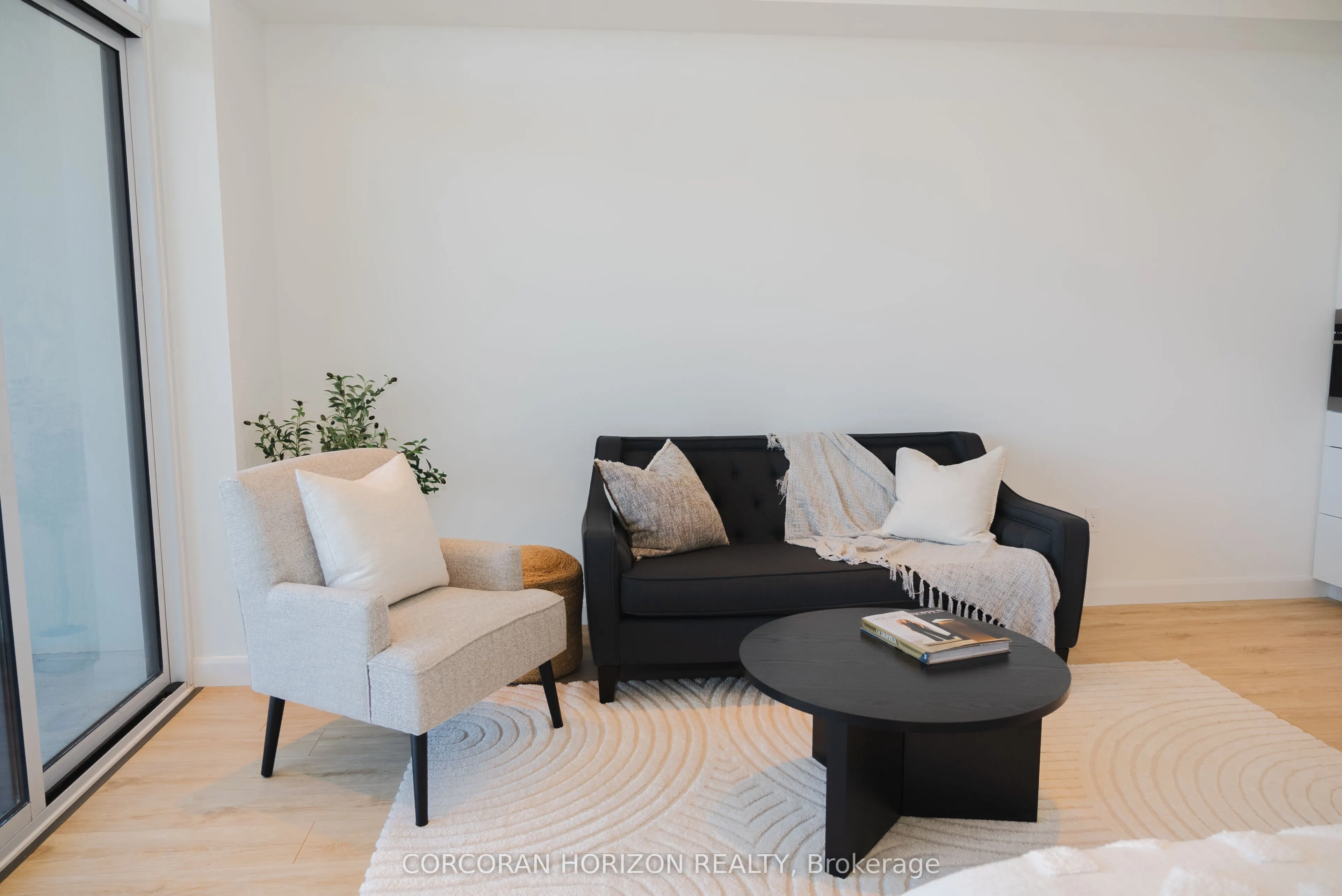 741 King Street, #1711