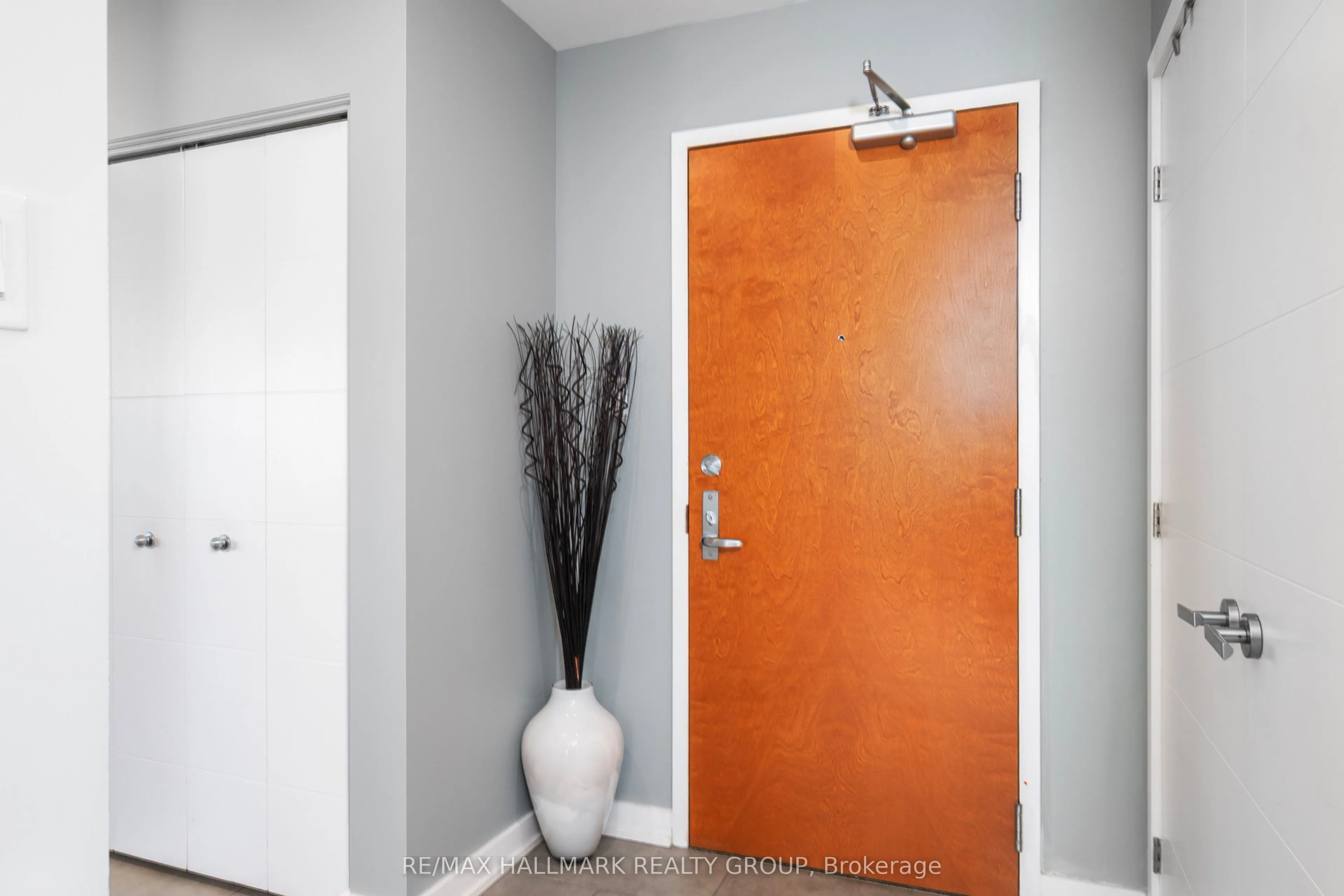 195 Besserer Street, #2701