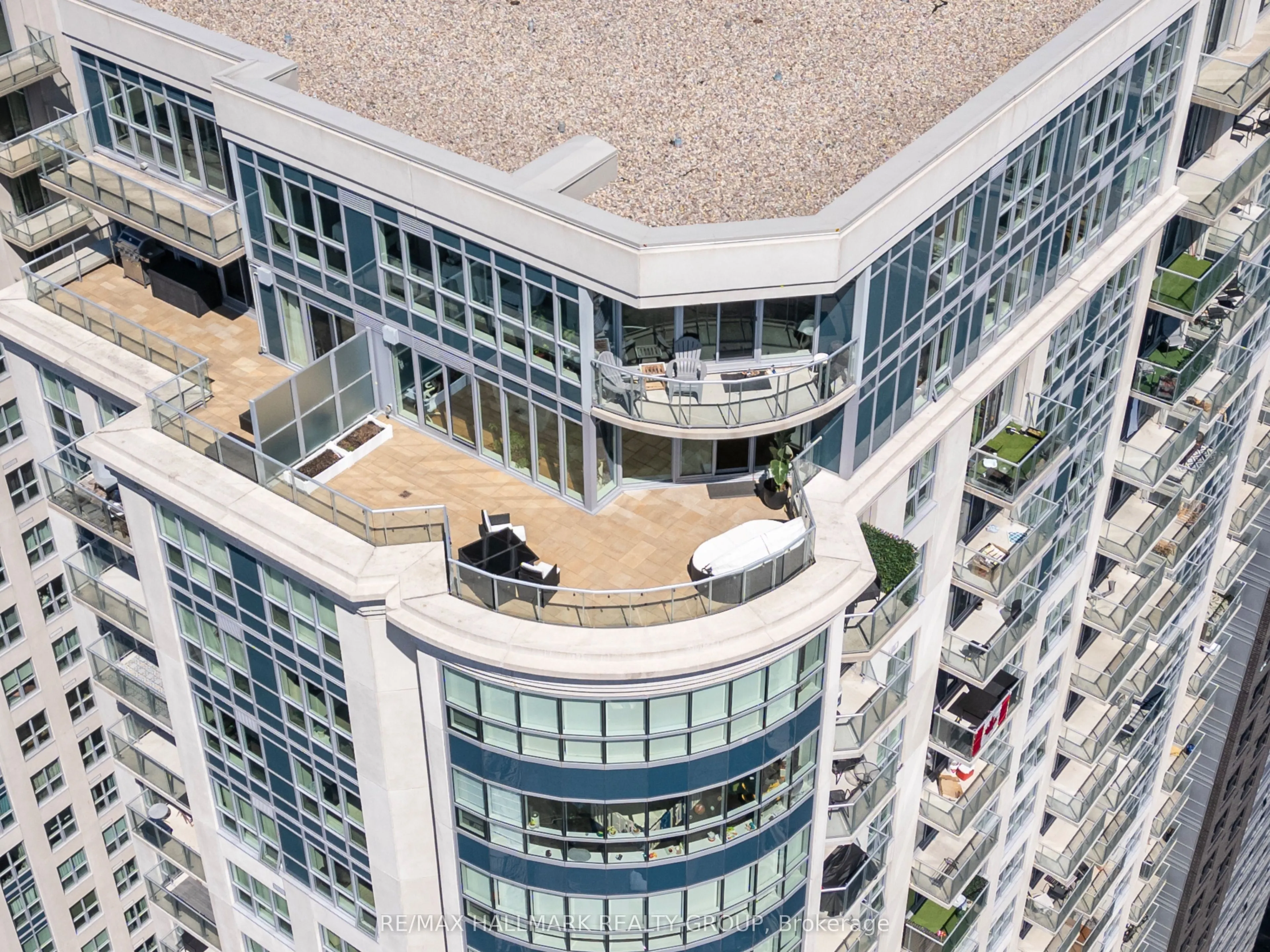 195 Besserer Street, #2701