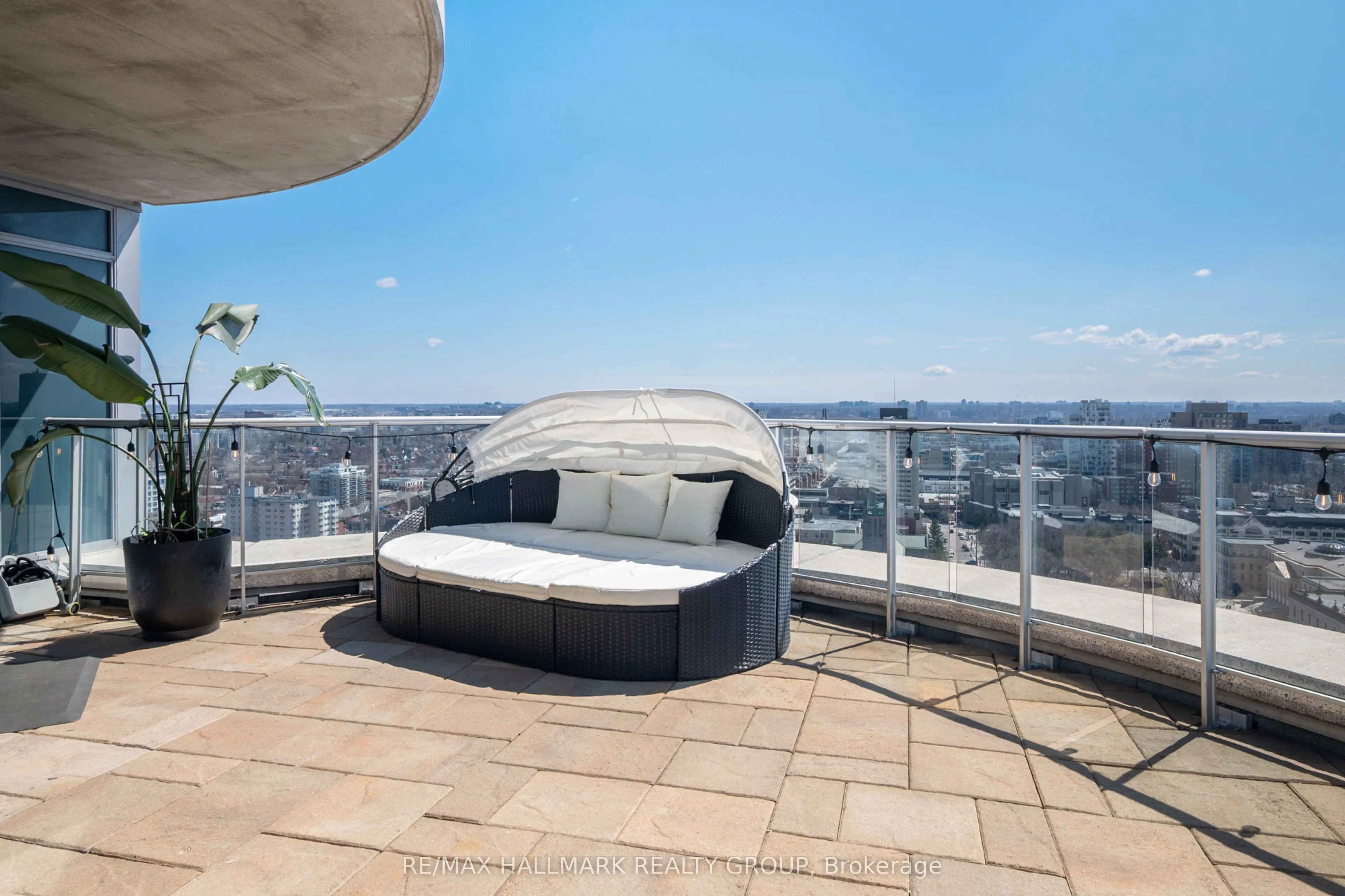 195 Besserer Street, #2701