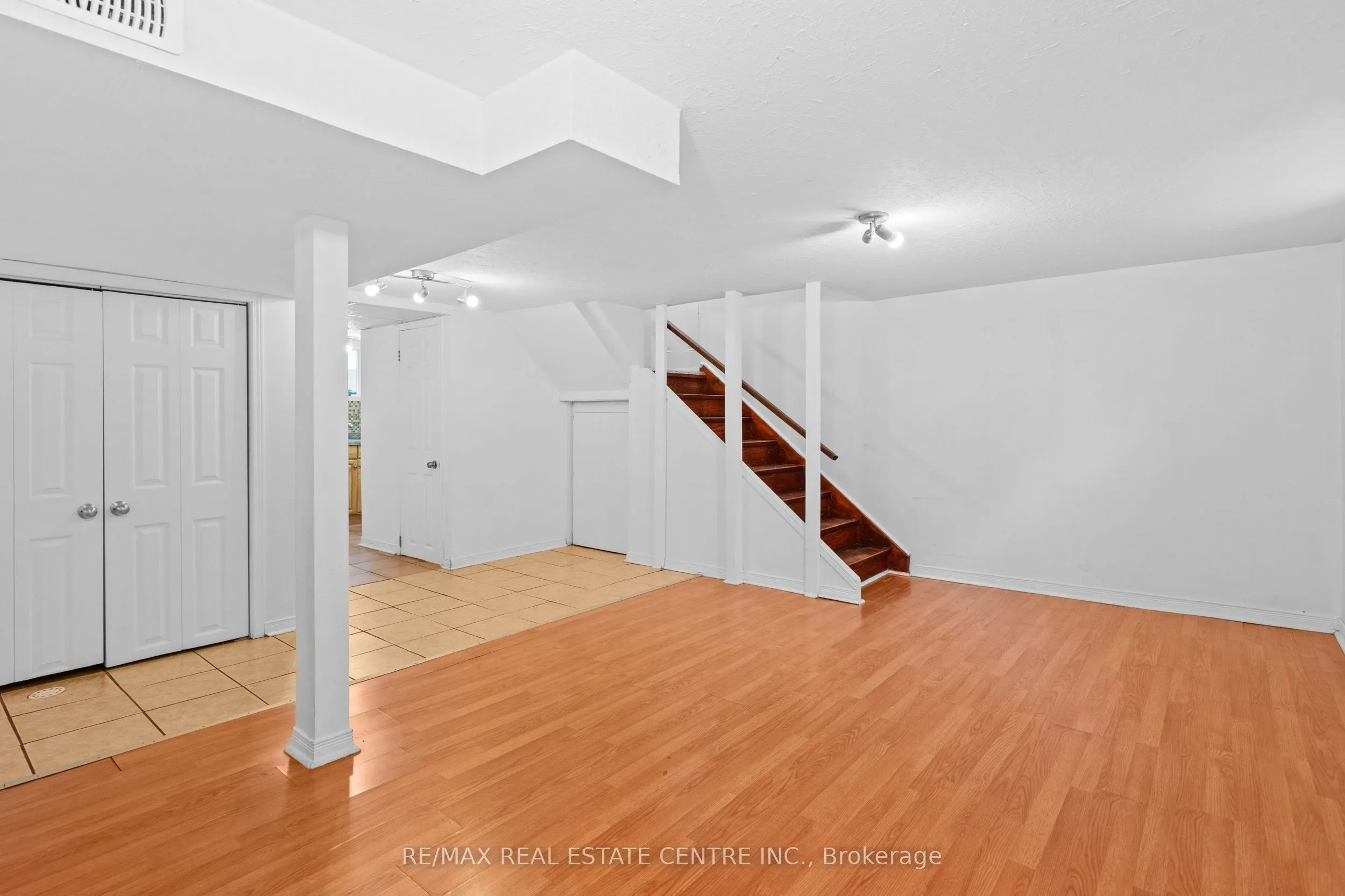 298 Wallace Avenue, #Basement