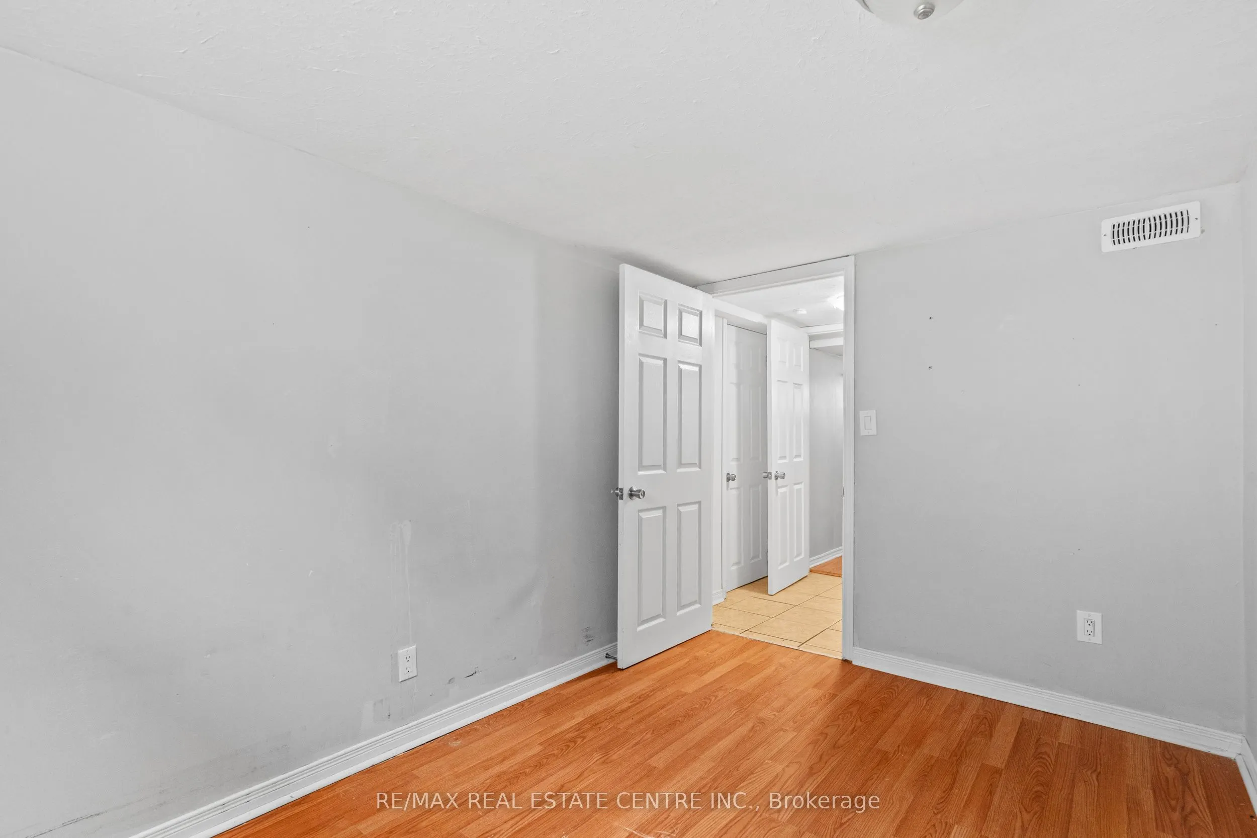 298 Wallace Avenue, #Basement