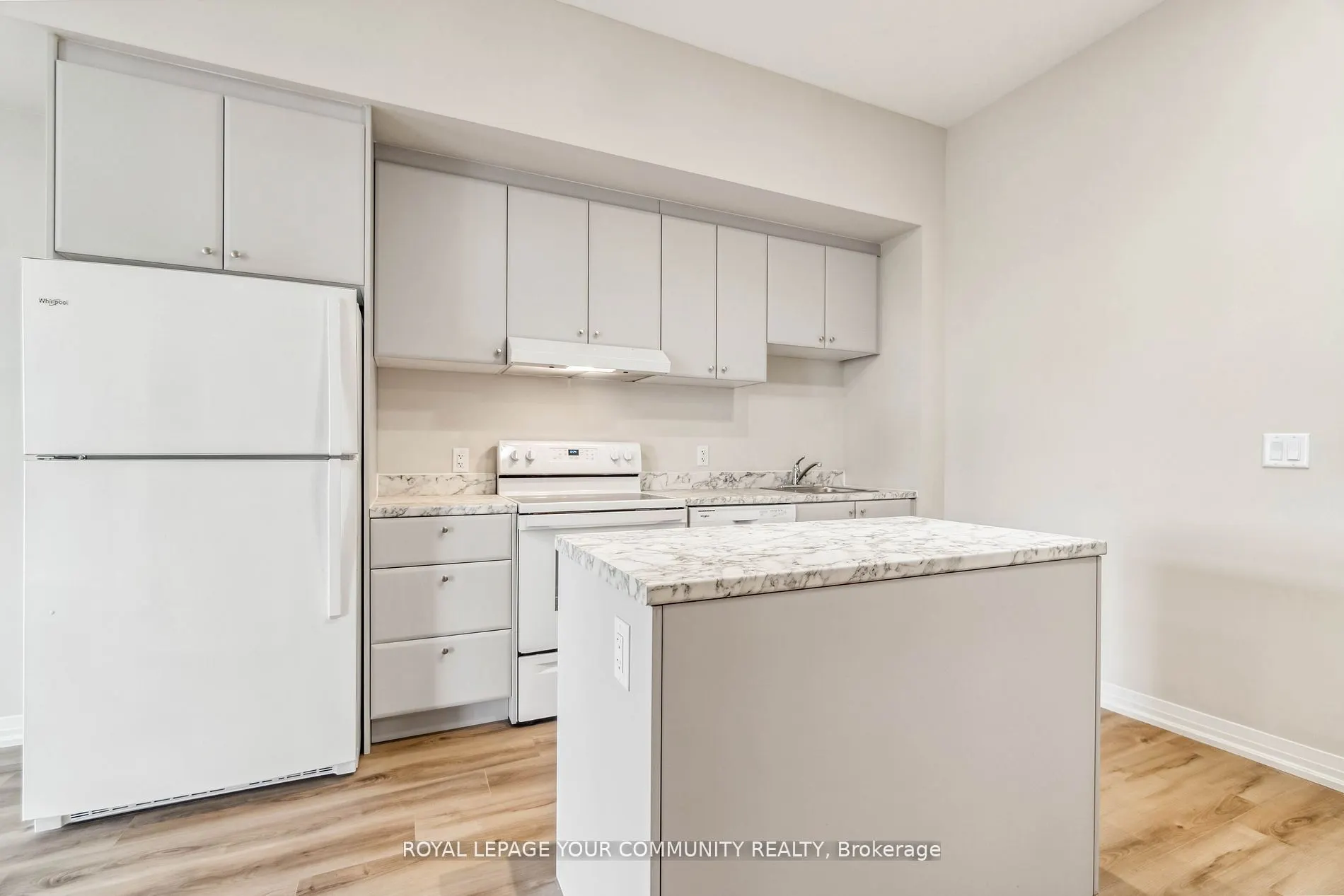 50 Herrick Avenue, #Upper PH04