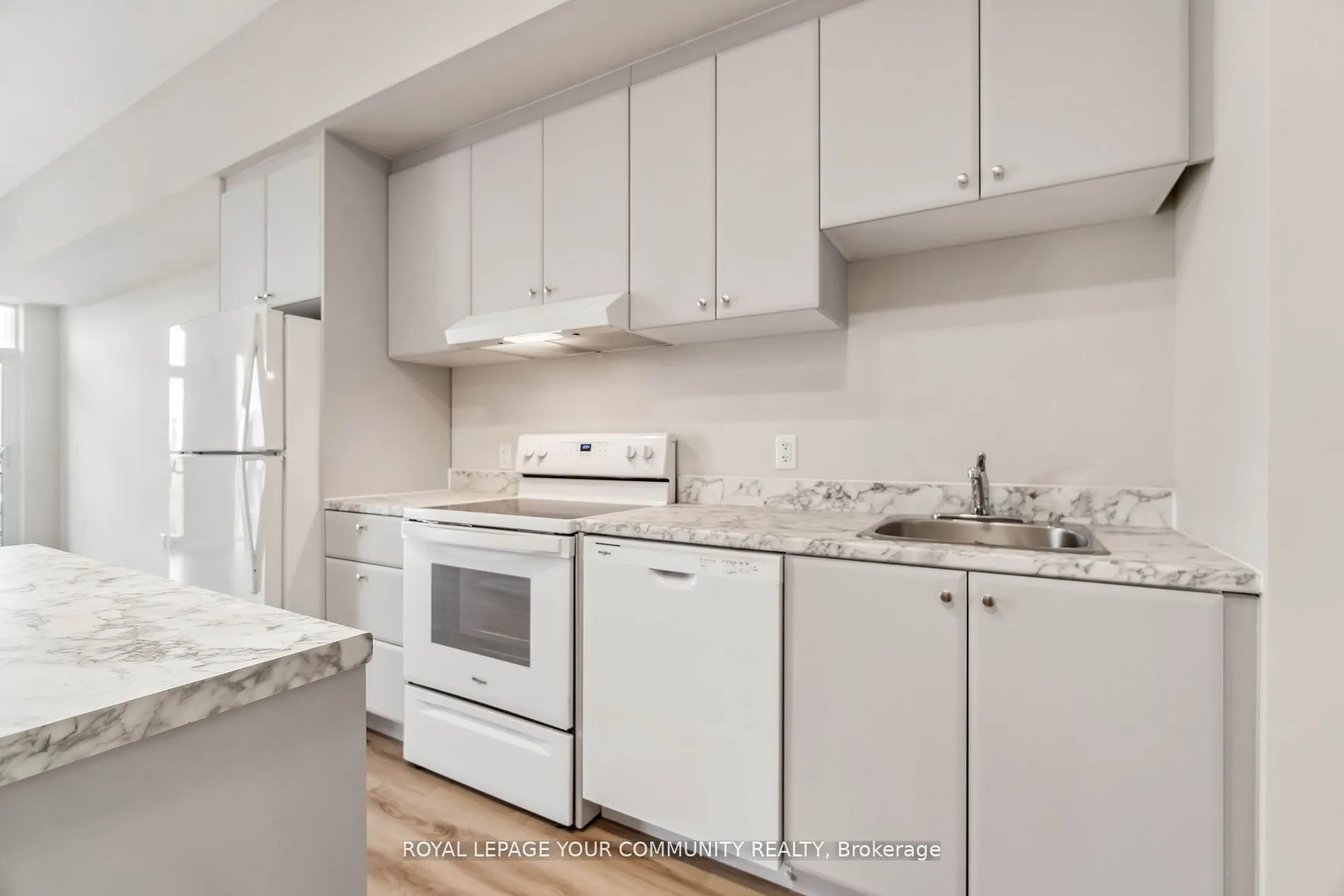 50 Herrick Avenue, #Upper PH04