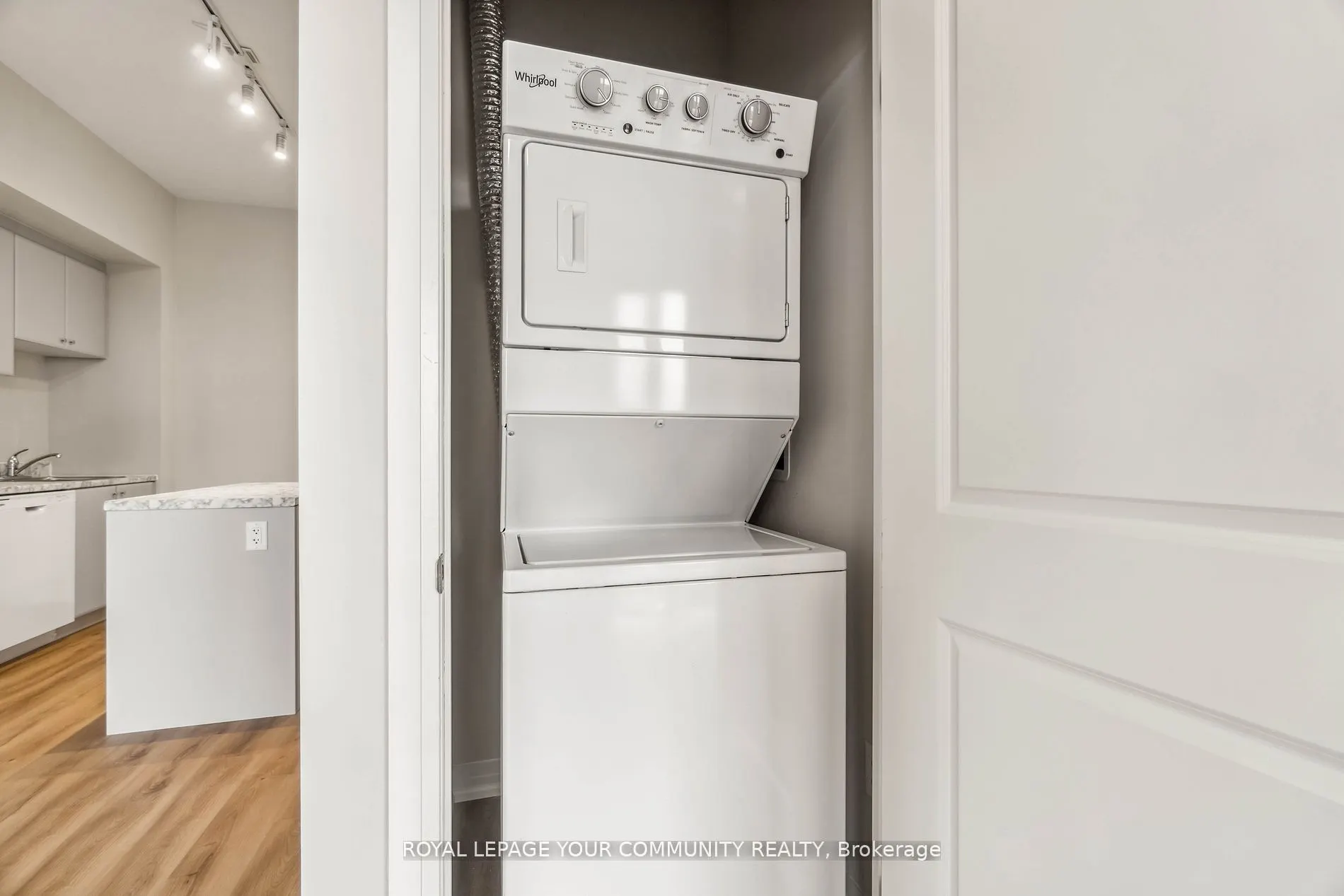 50 Herrick Avenue, #Upper PH04