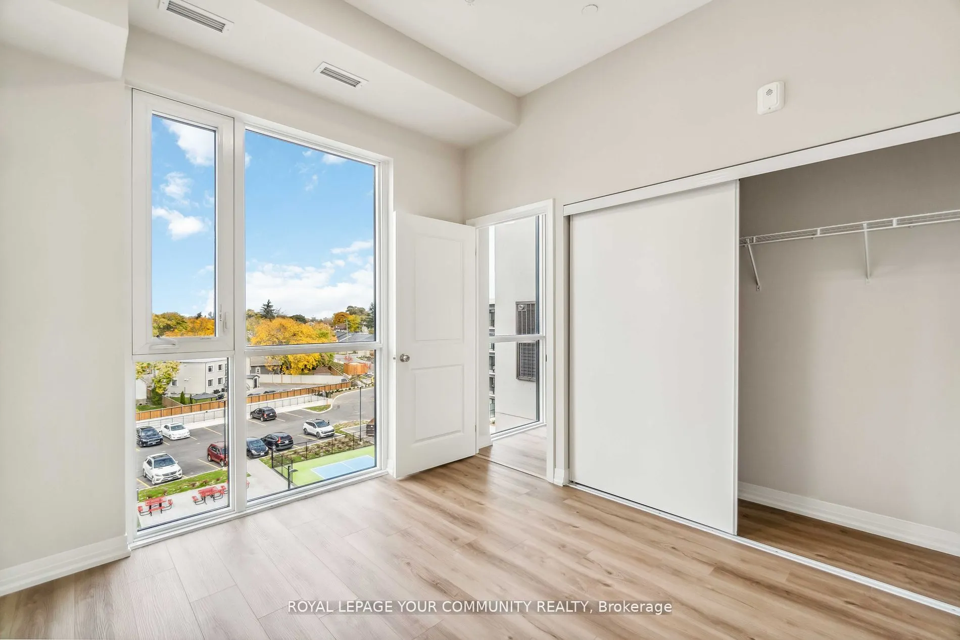 50 Herrick Avenue, #Upper PH04