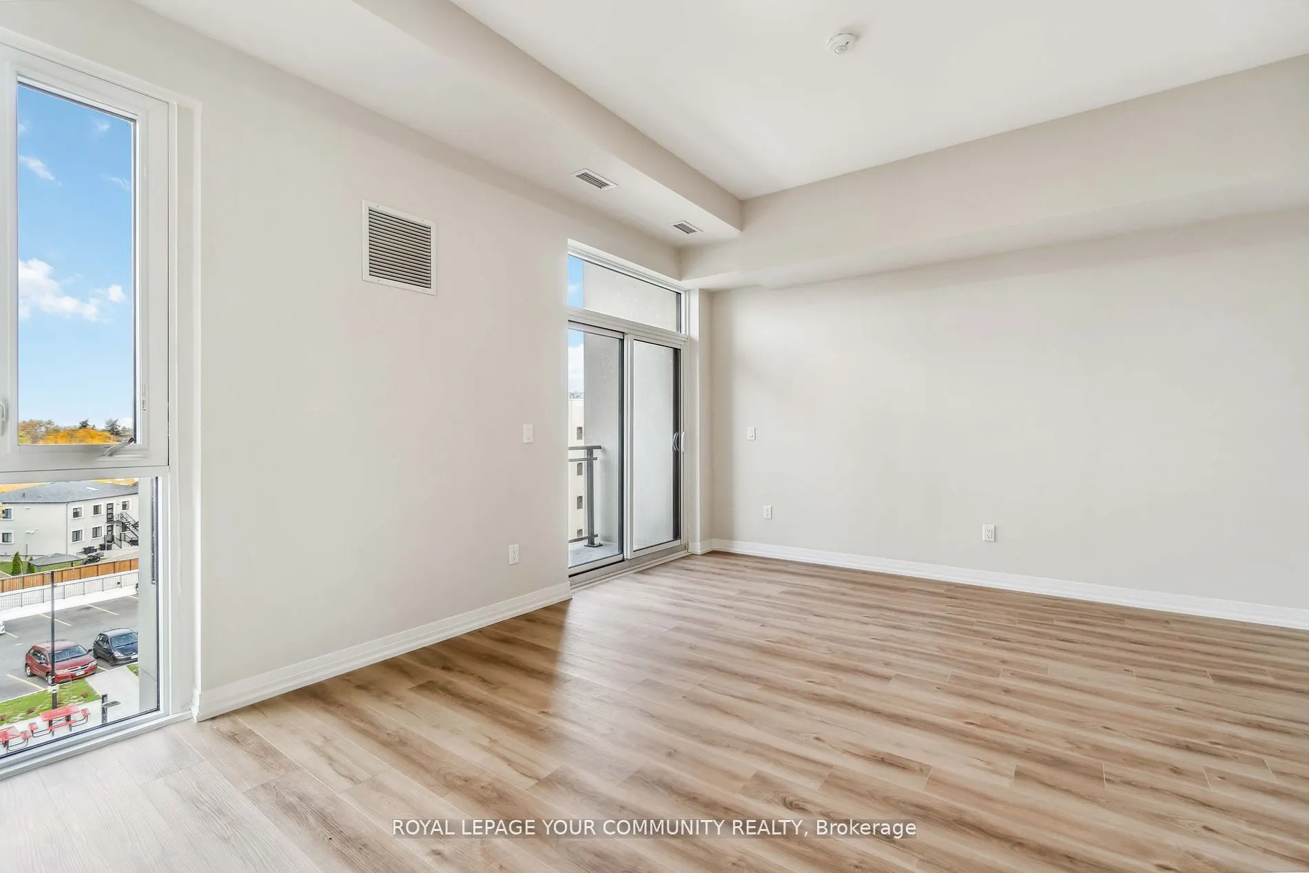 50 Herrick Avenue, #Upper PH04