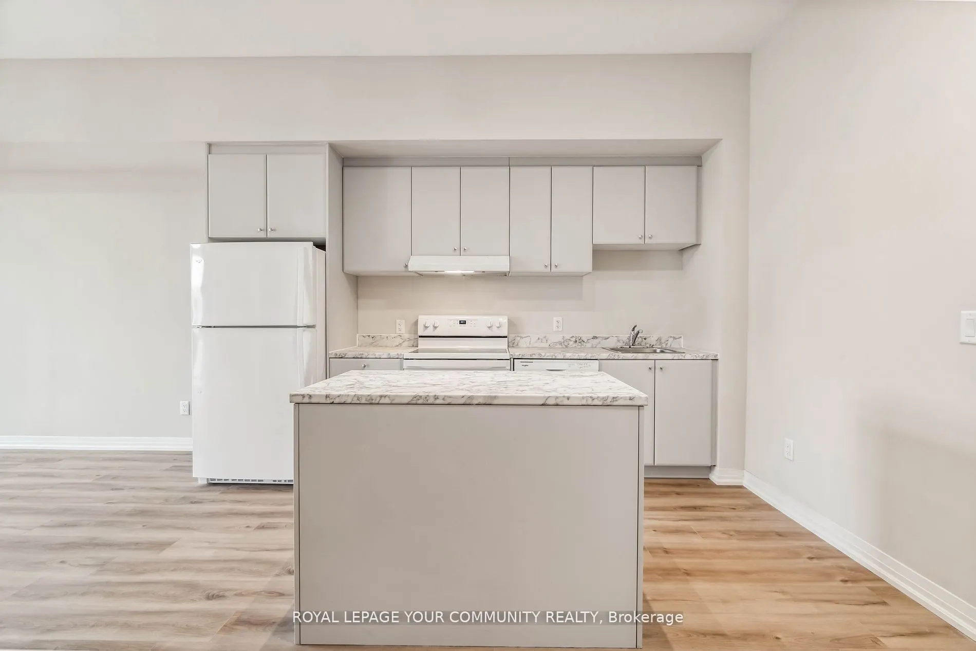 50 Herrick Avenue, #Upper PH04