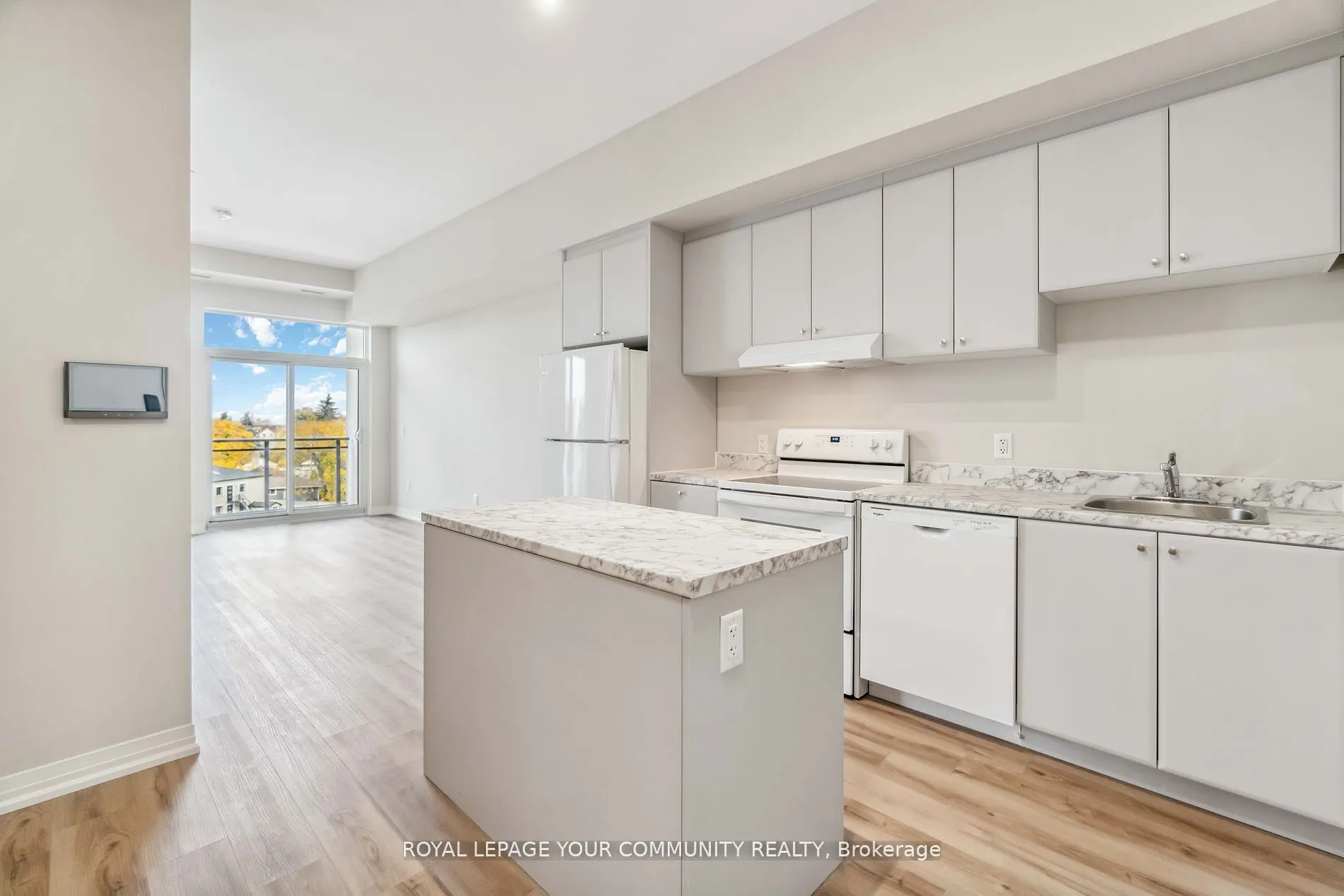 50 Herrick Avenue, #Upper PH04