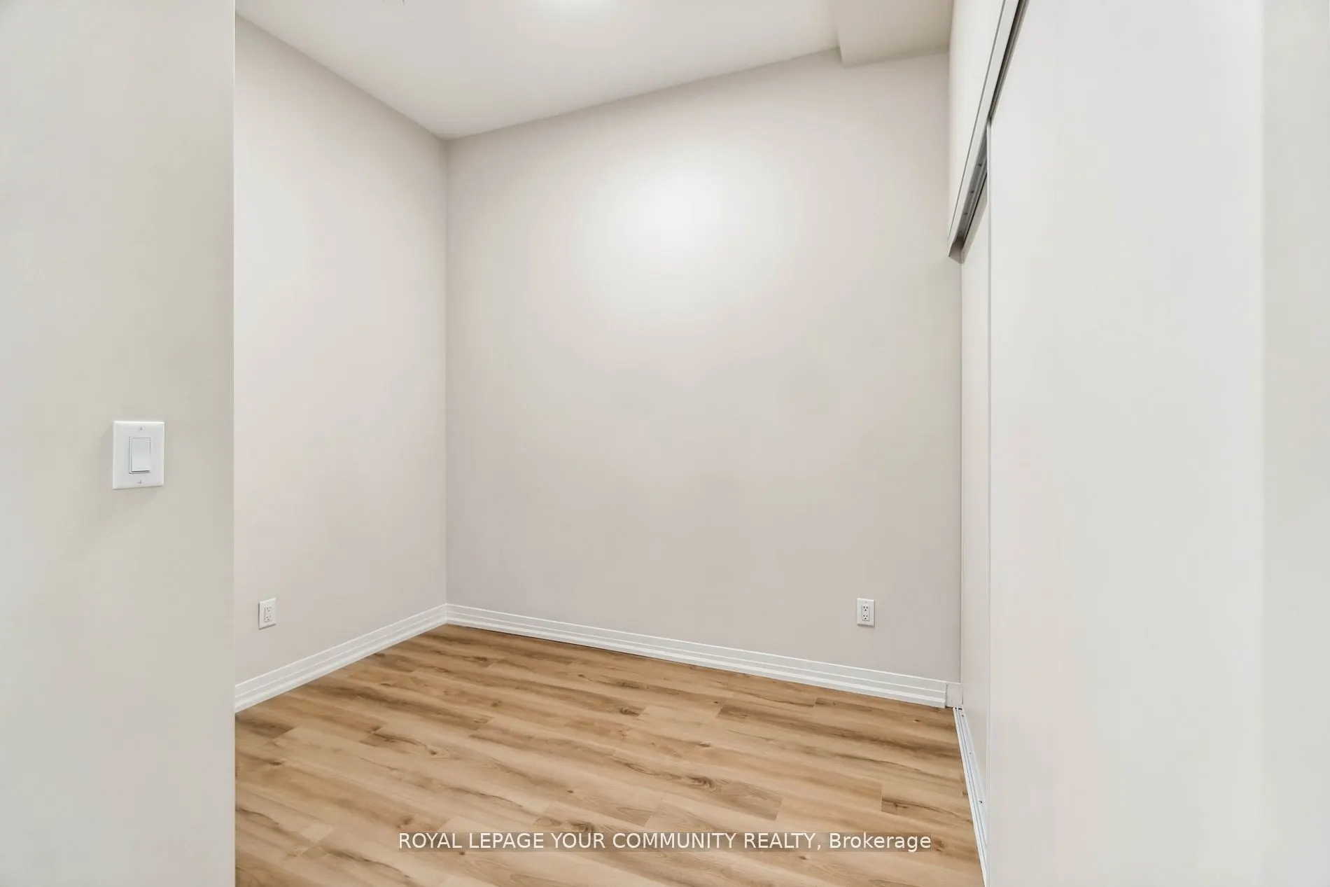 50 Herrick Avenue, #Upper PH04