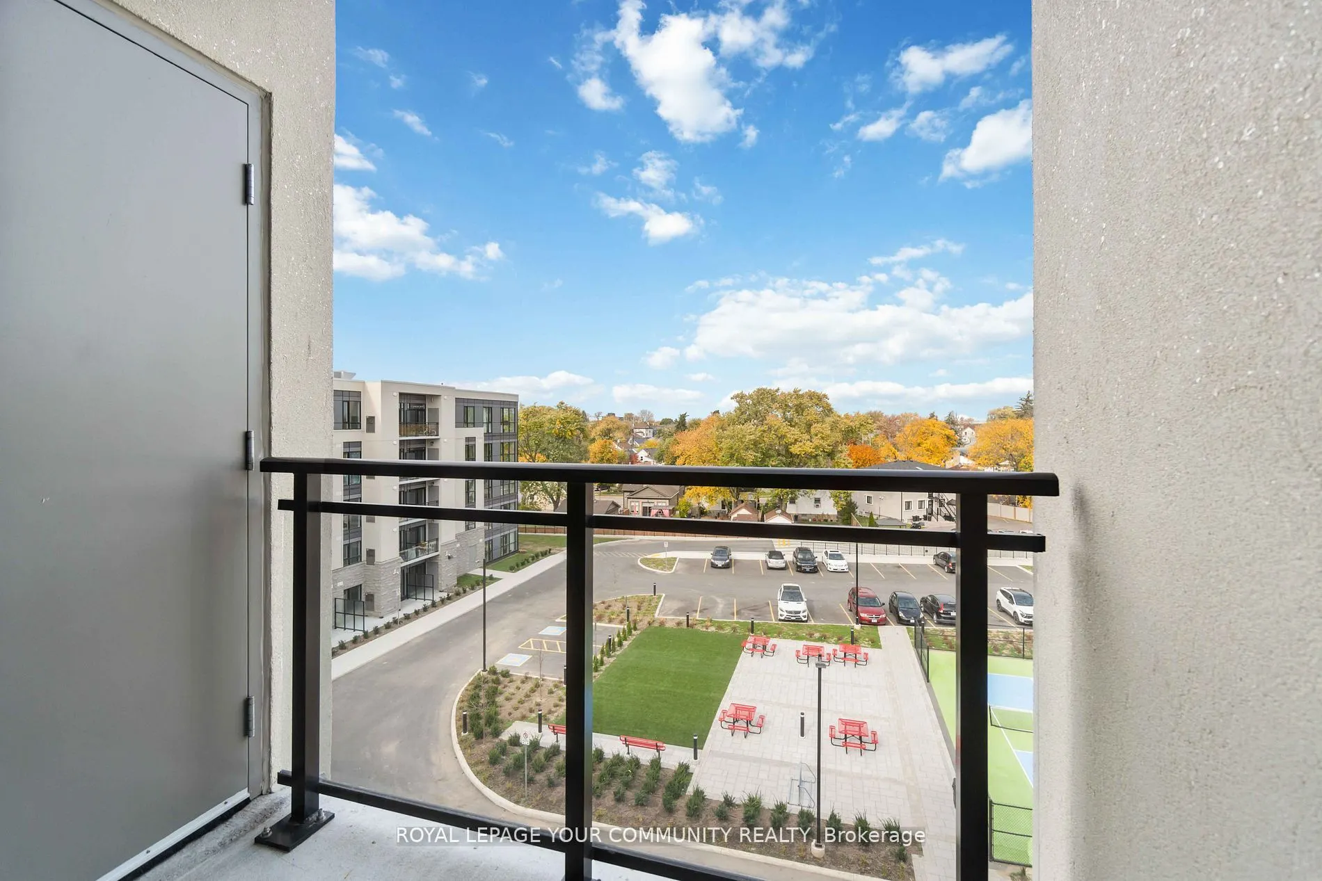 50 Herrick Avenue, #Upper PH04