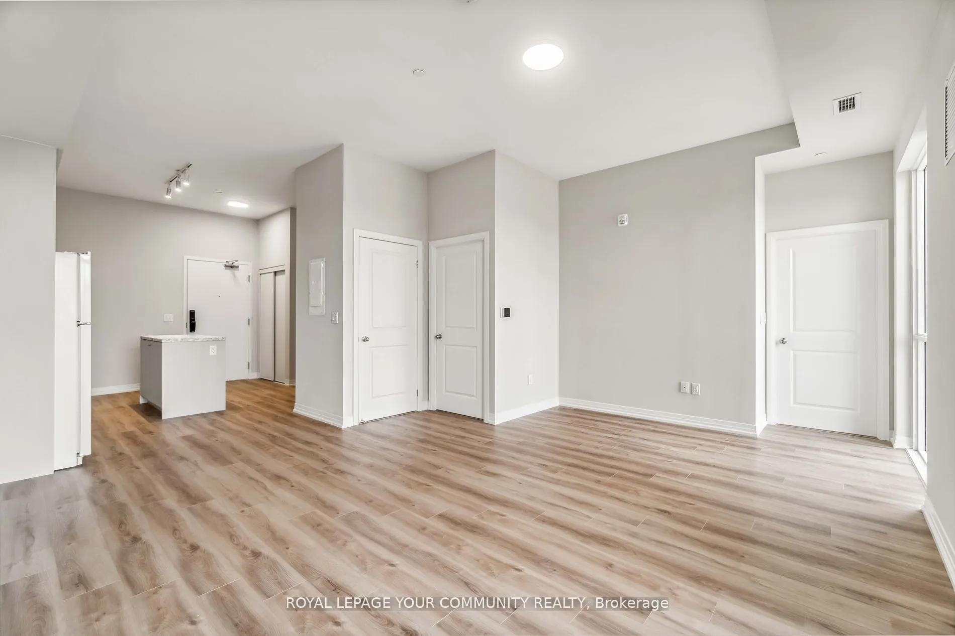 50 Herrick Avenue, #Upper PH04