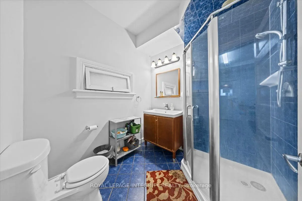 279 Somerset Street E