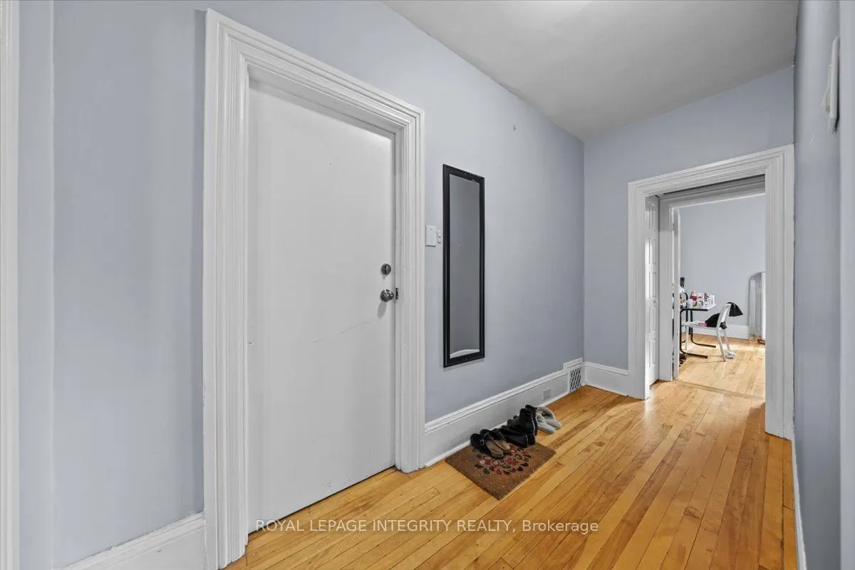 279 Somerset Street E