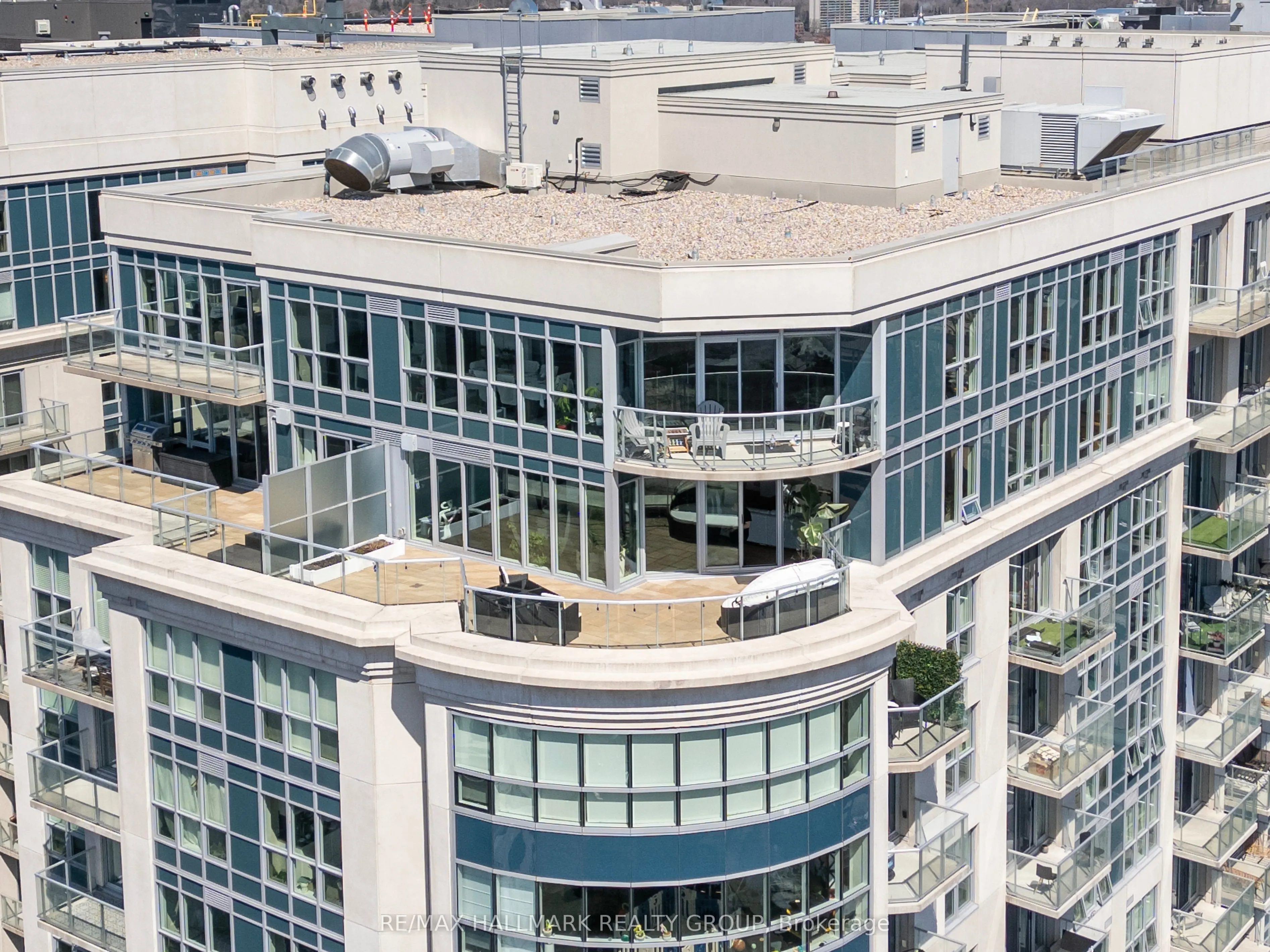 195 Besserer Street, #2701