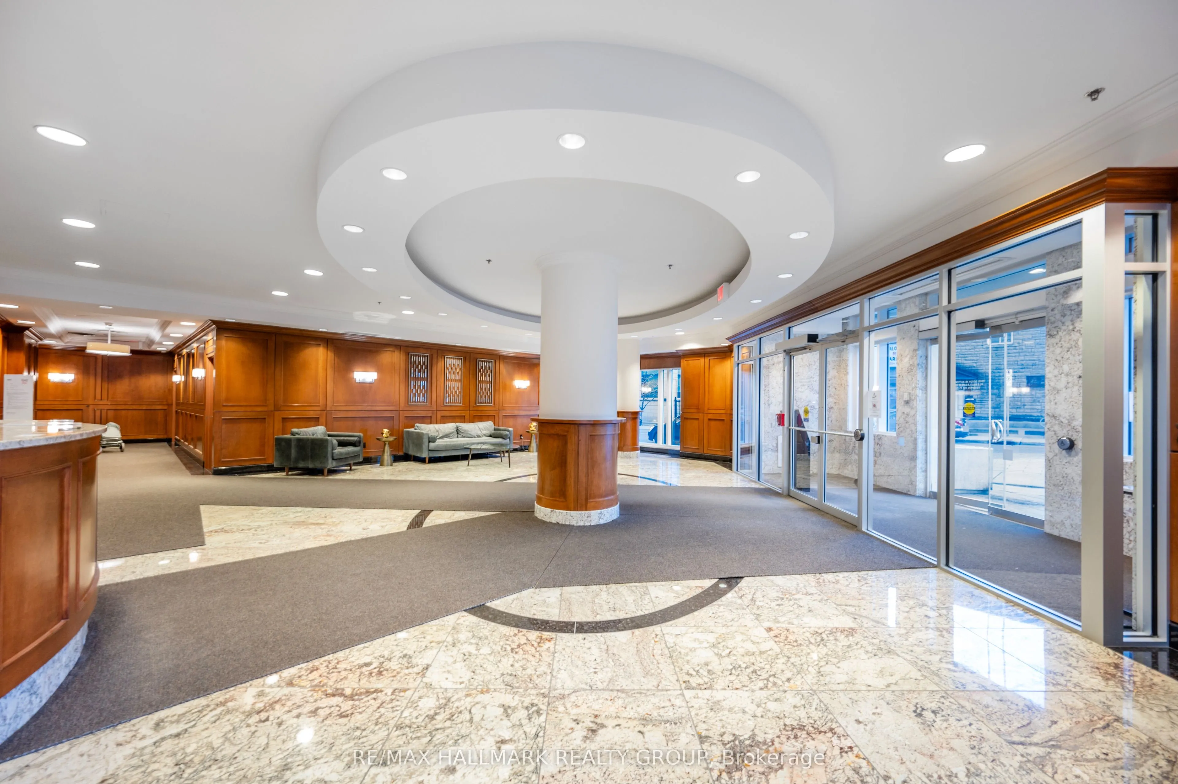 195 Besserer Street, #2701