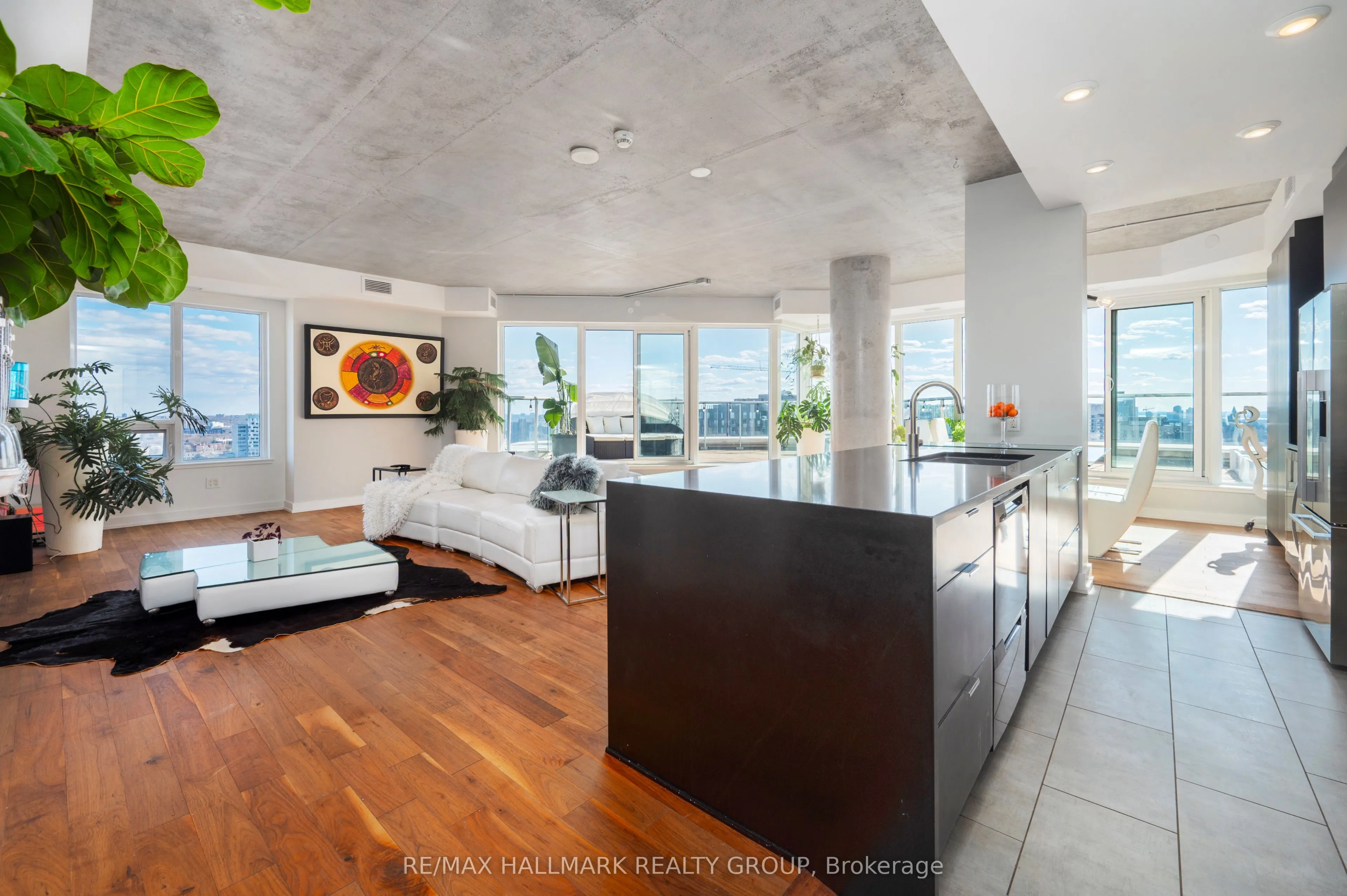 195 Besserer Street, #2701