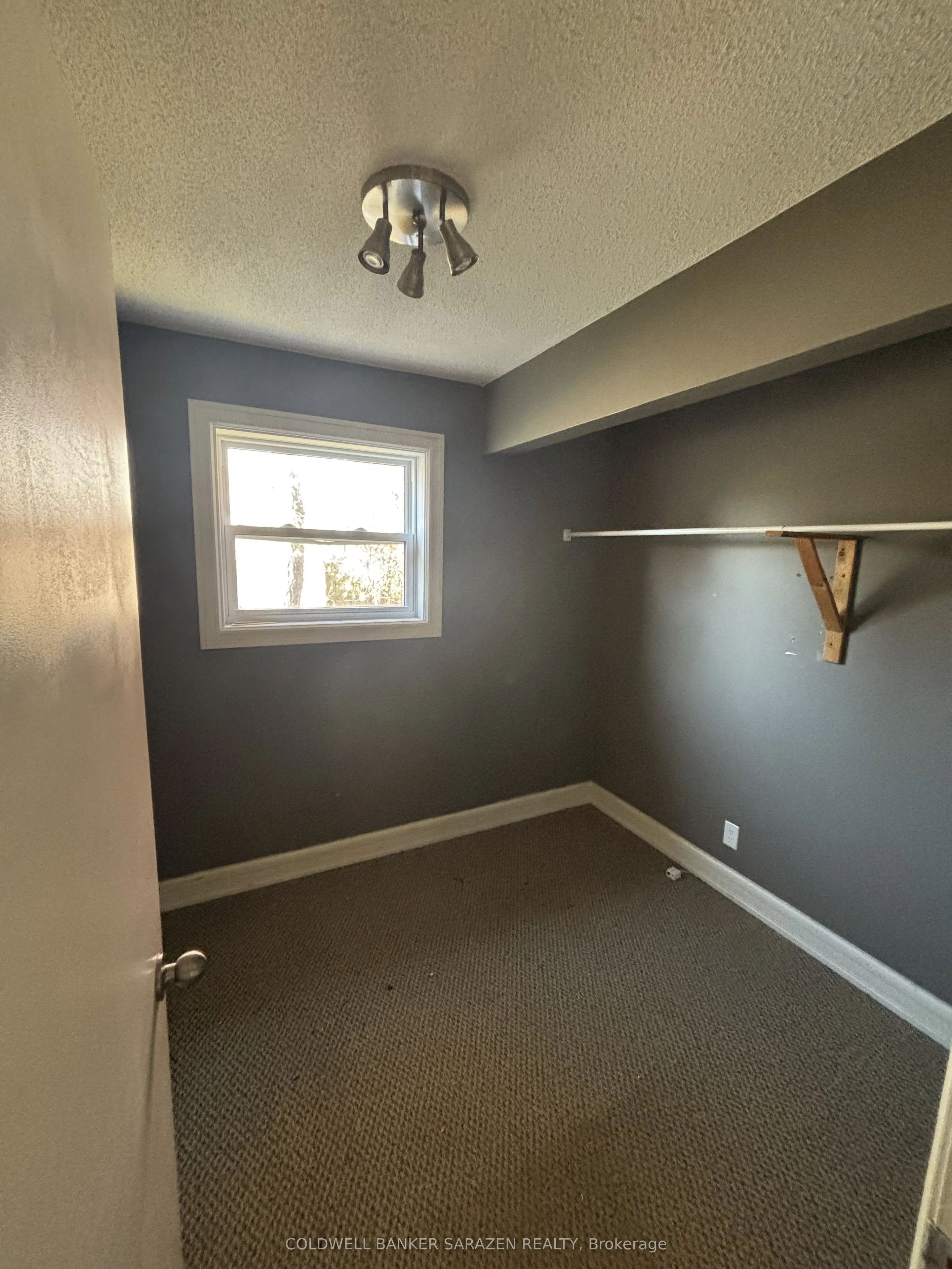 5497 Manotick Main Street