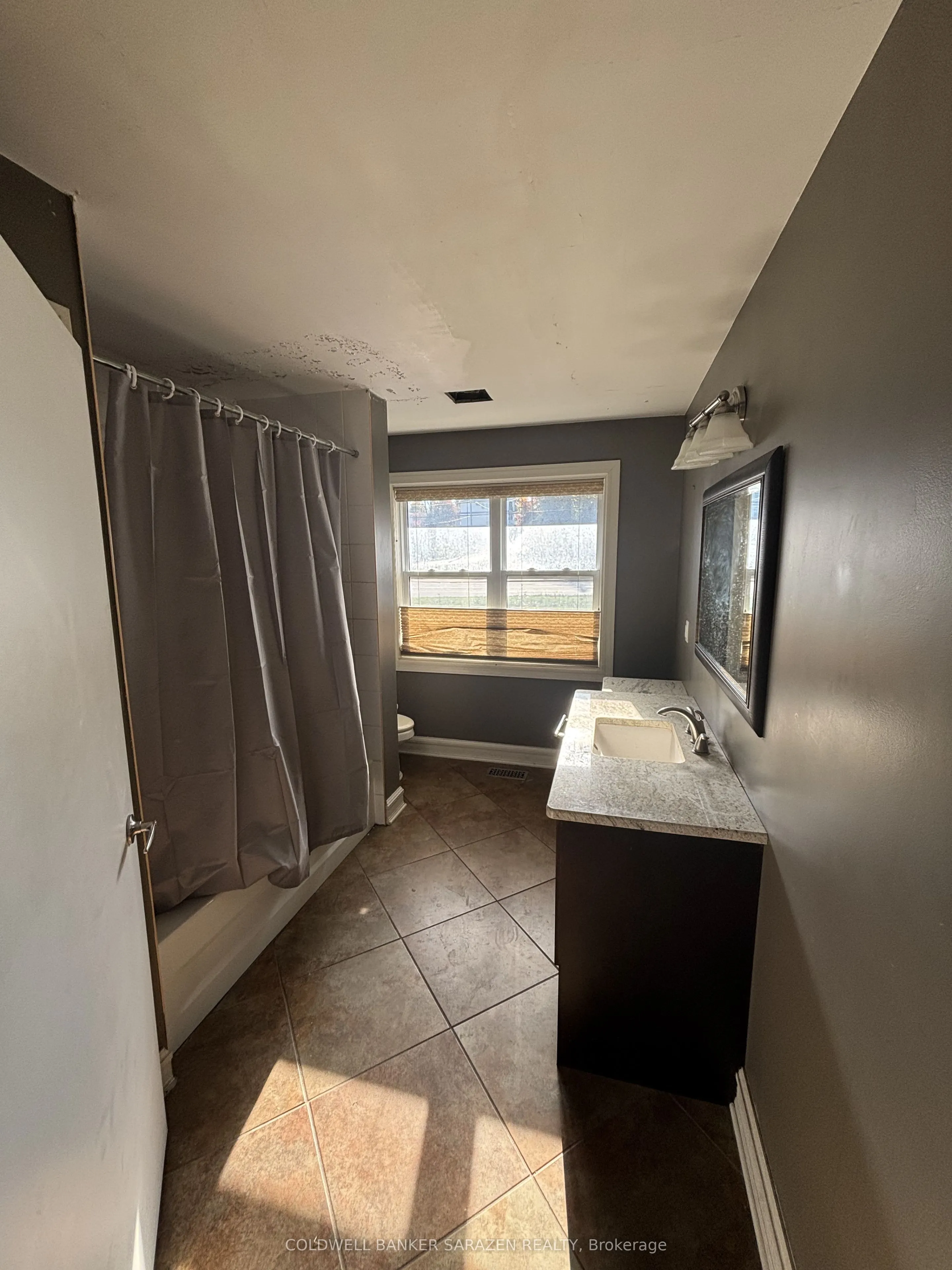 5497 Manotick Main Street