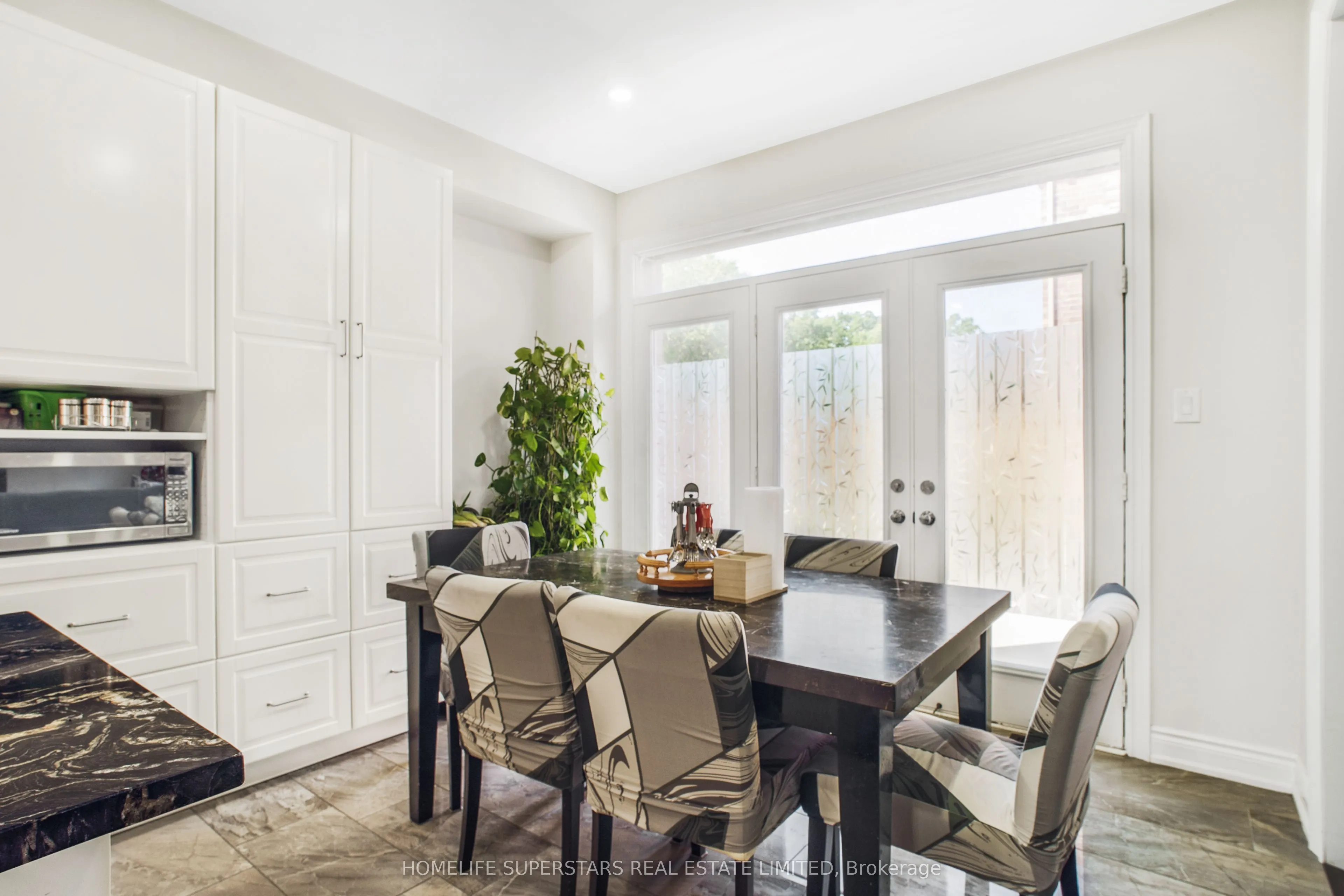 8066 Hackberry Trail