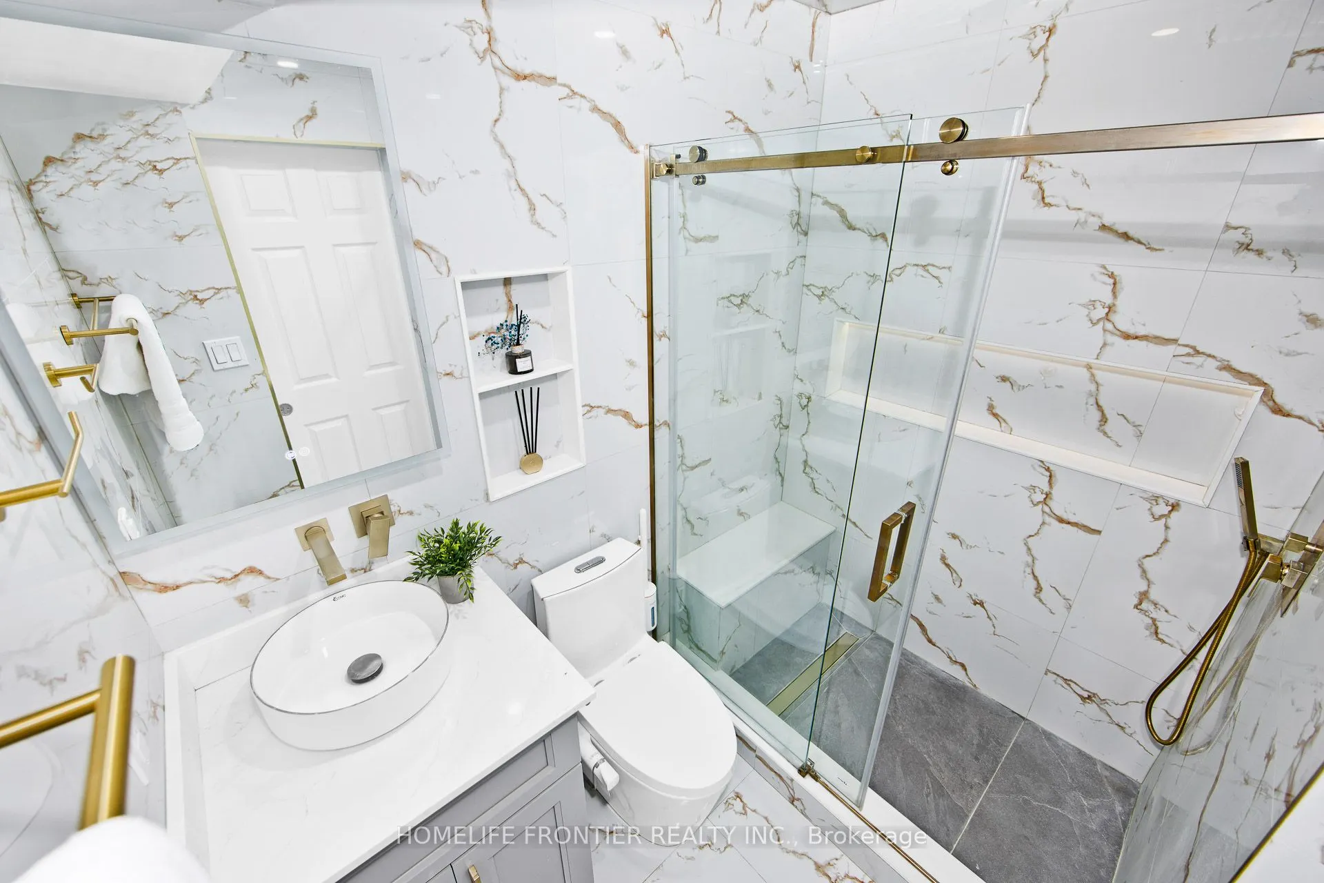 39 Kay Crescent, #32