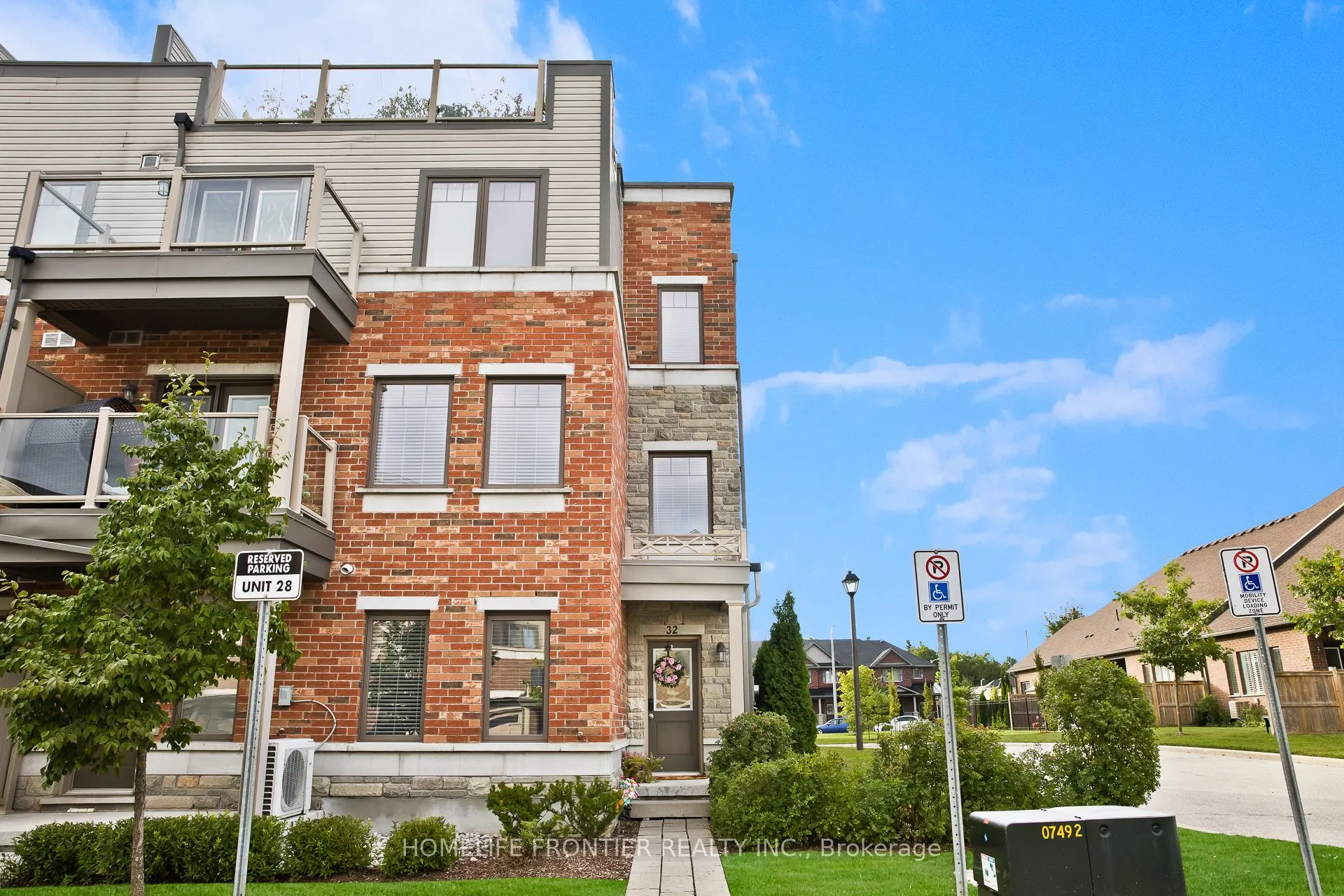 39 Kay Crescent, #32